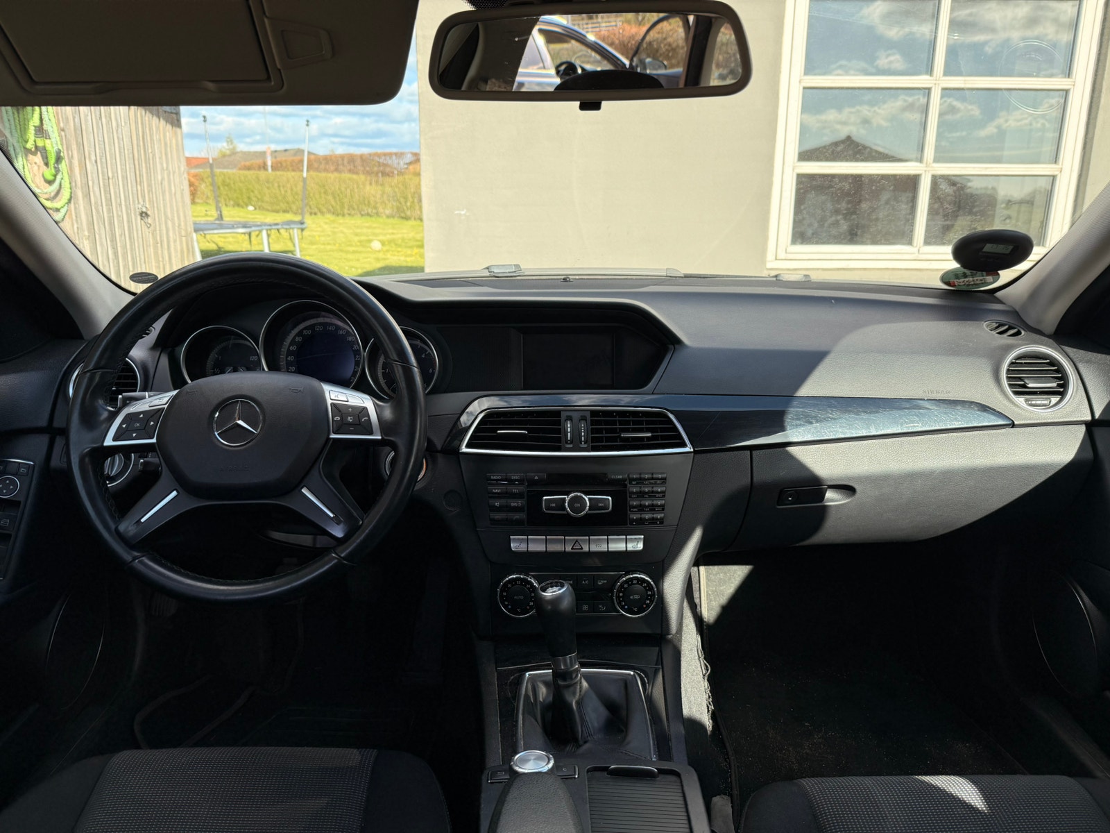 Mercedes C180 til salg hos Nabilli