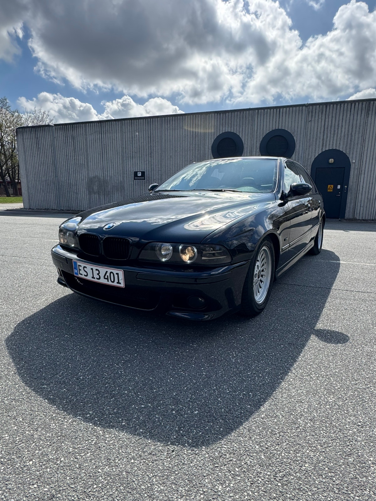 BMW 528i til salg hos Nabilli