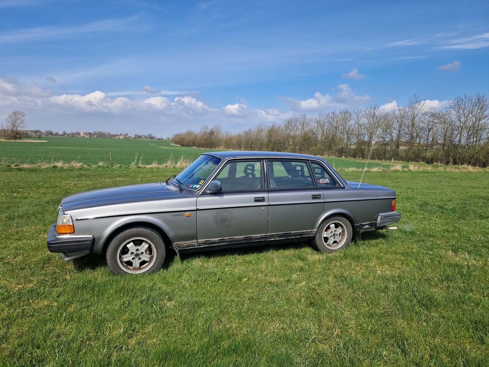 Volvo 240 til salg hos Nabilli
