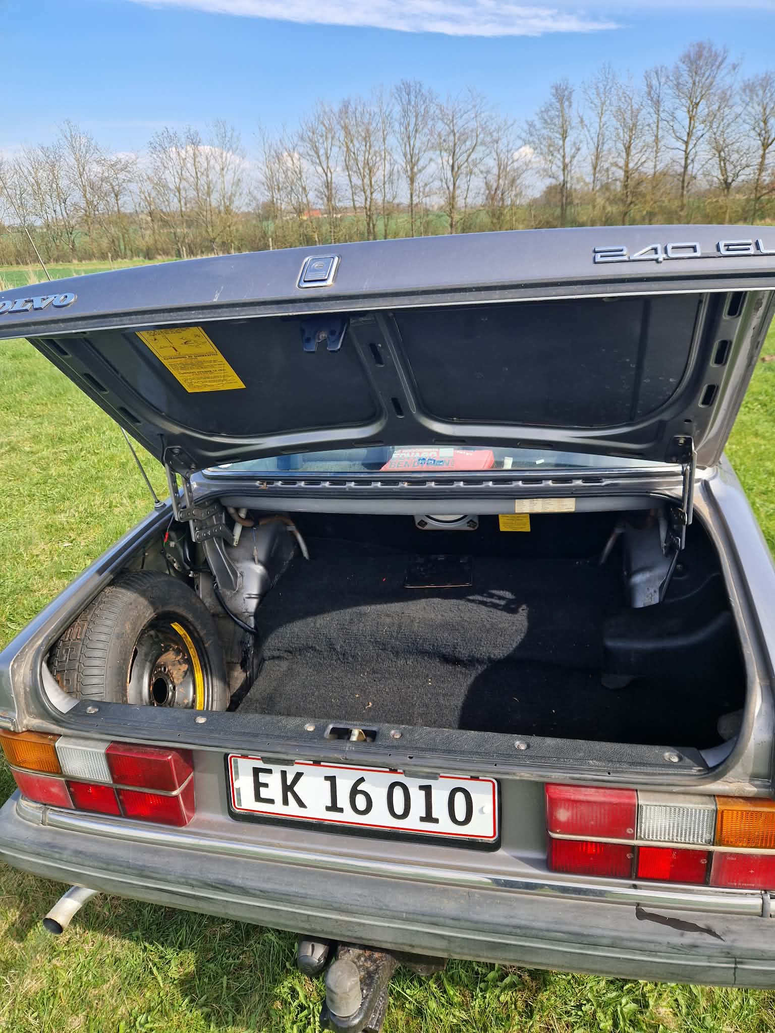 Volvo 240 til salg hos Nabilli