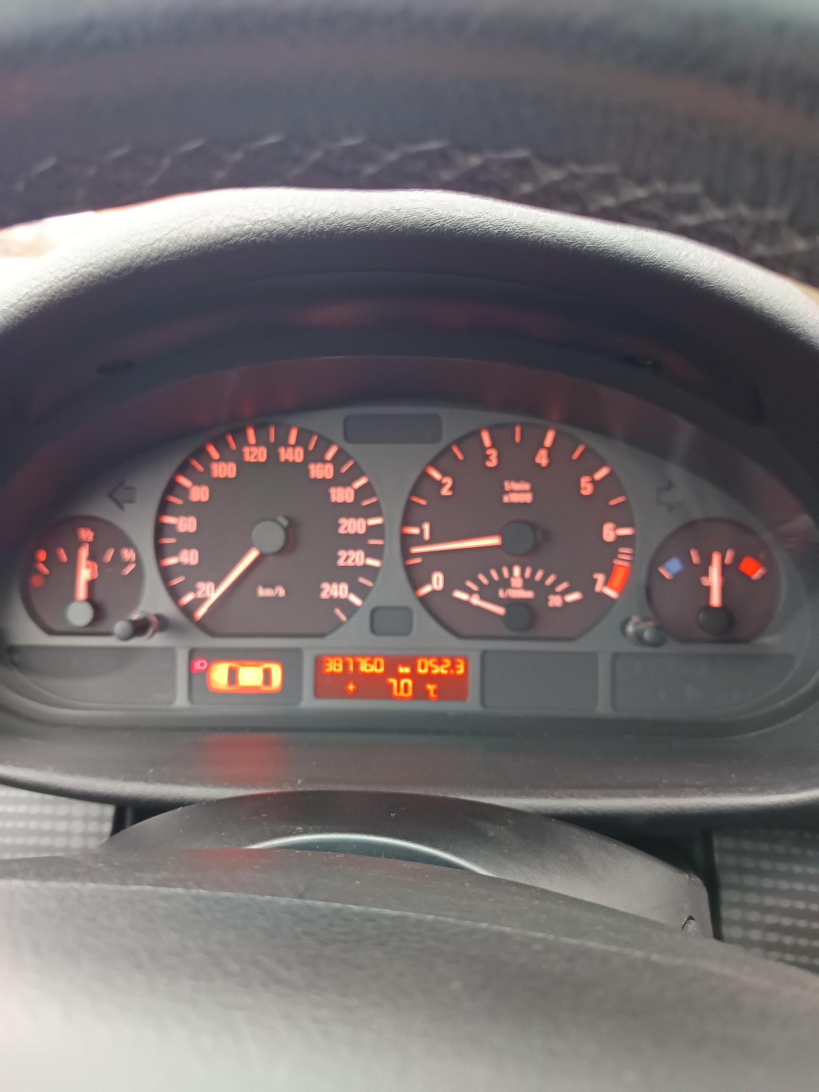 BMW 325i til salg hos Nabilli