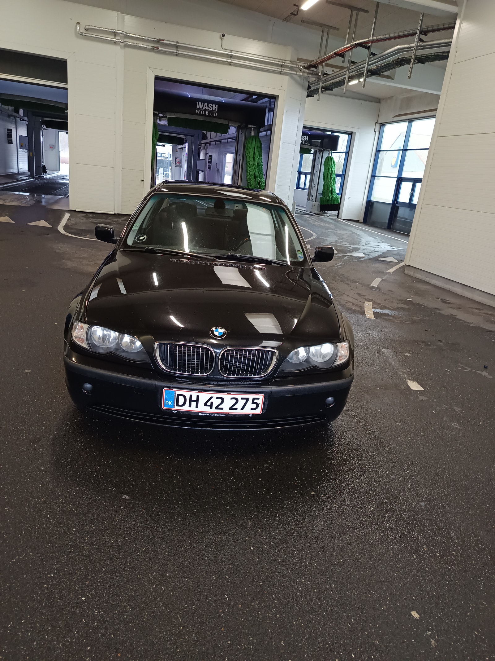 BMW 325i til salg hos Nabilli