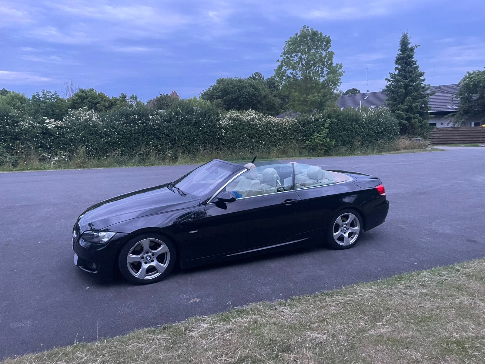 BMW 325i til salg hos Nabilli