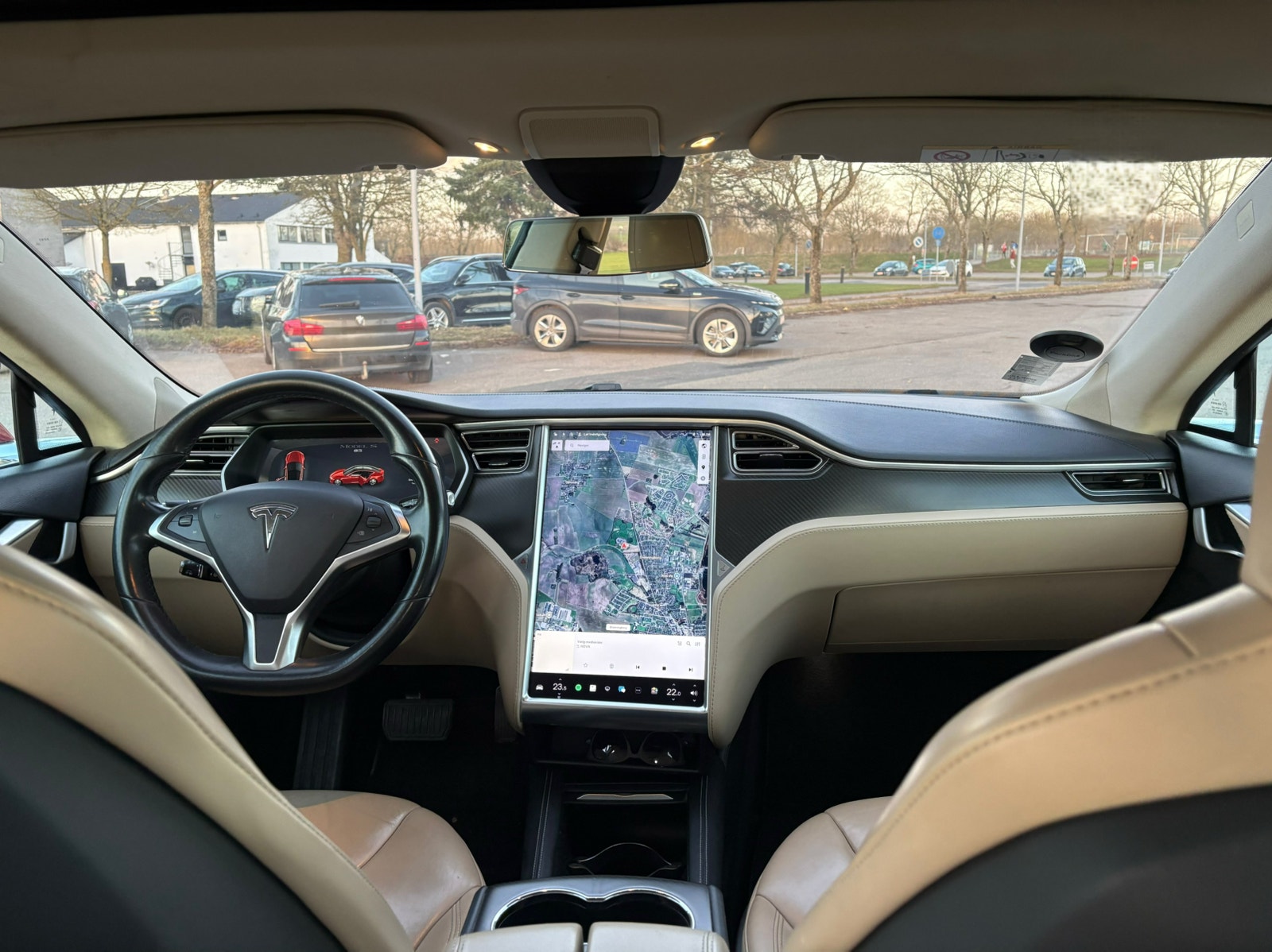 Tesla Model S til salg hos Nabilli