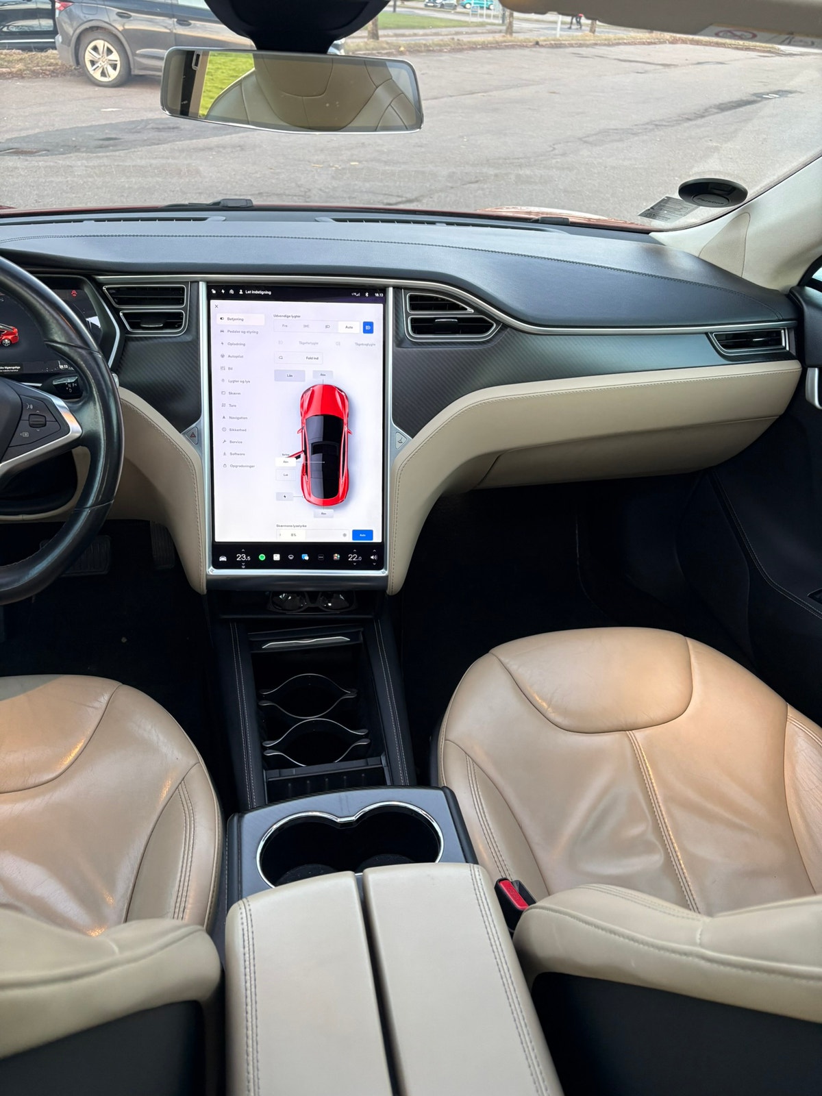 Tesla Model S til salg hos Nabilli