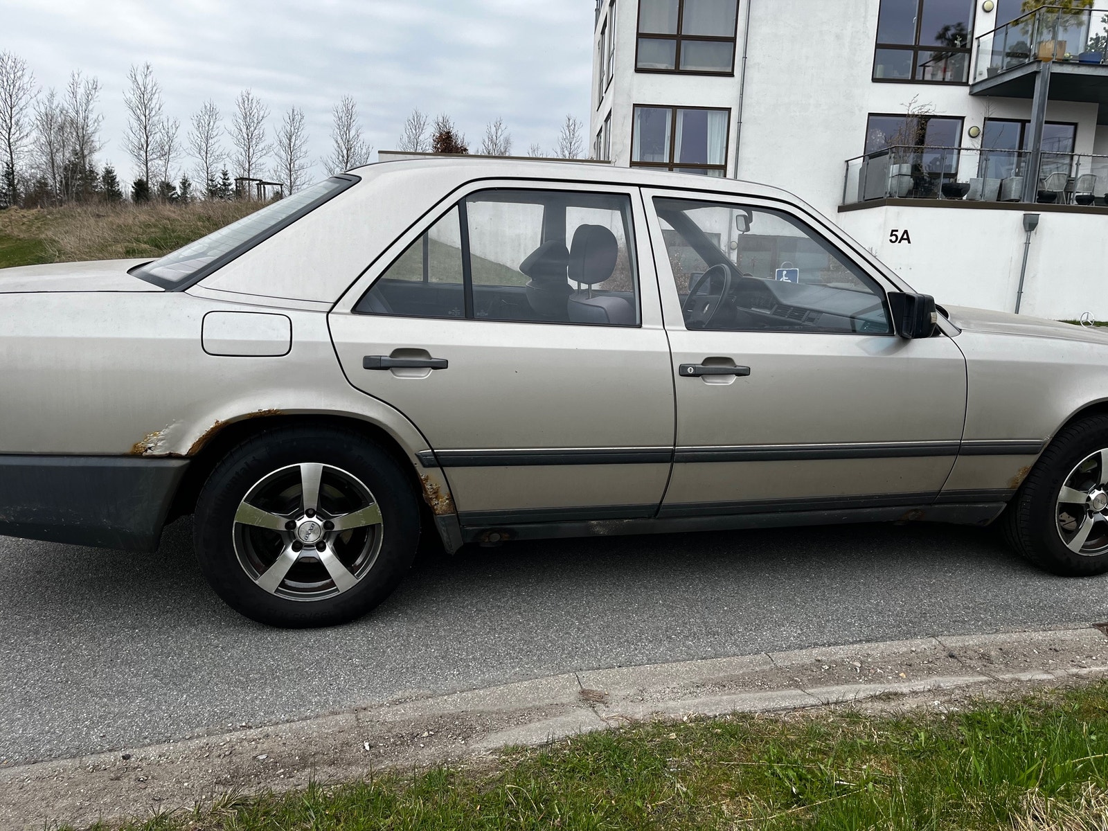 Mercedes 230 E – billede 10