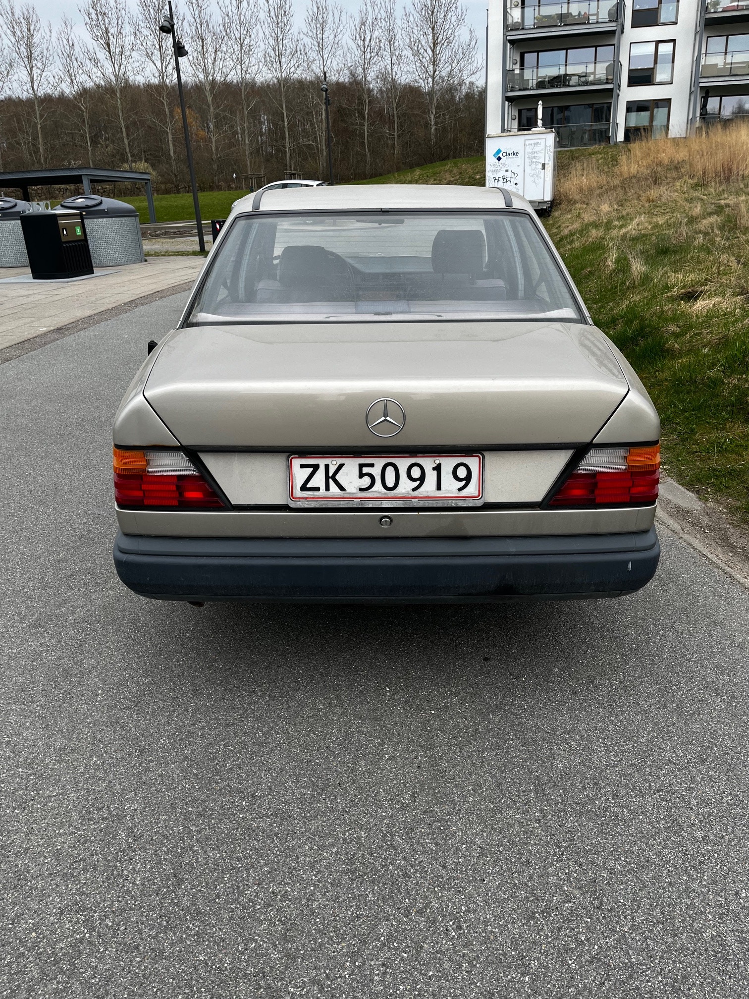 Mercedes 230 E – billede 9