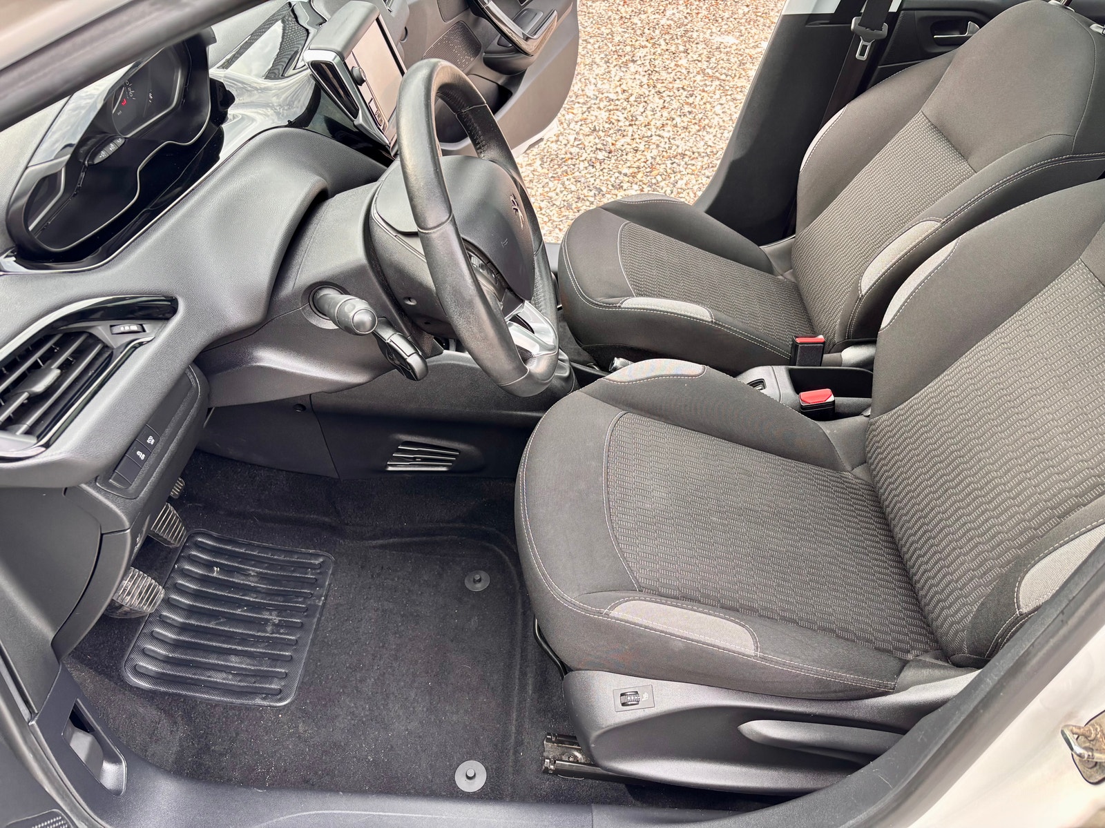 Peugeot 208 – billede 11