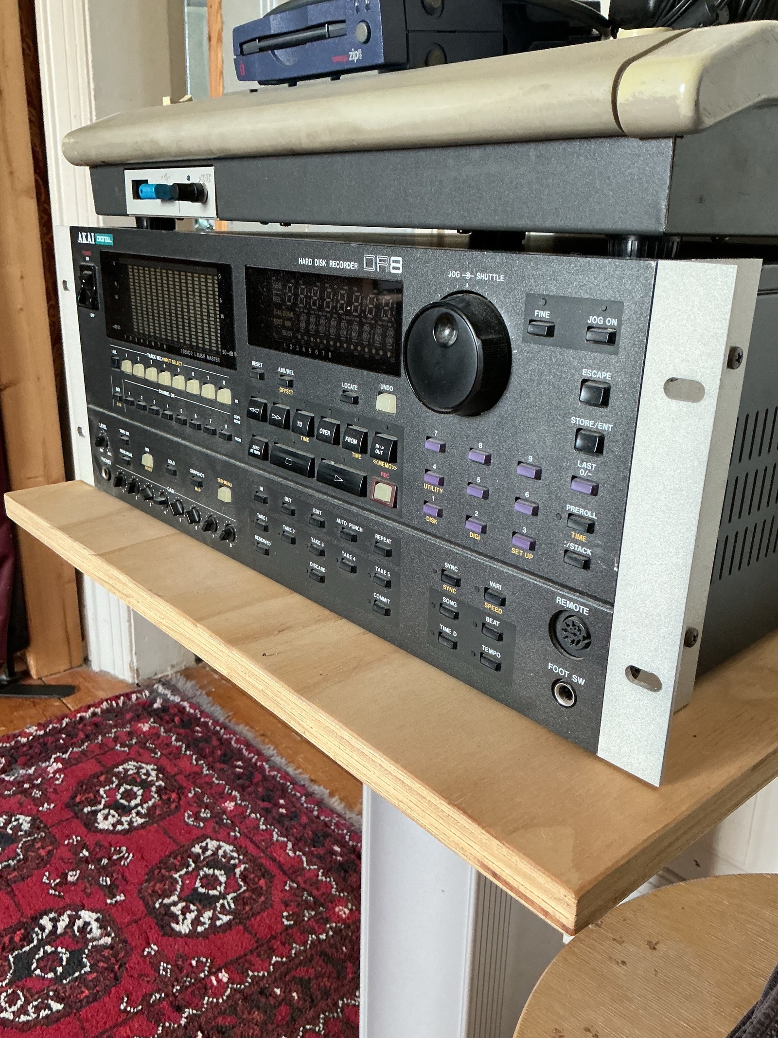 Akai DR8 digital harddisk recorder rackmodel | DBA