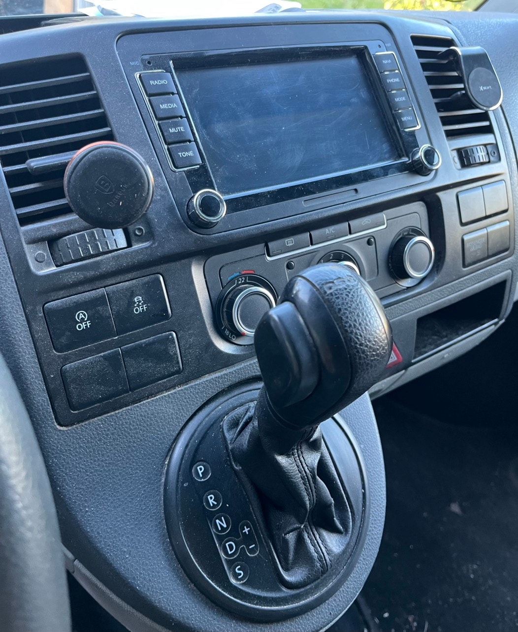 VW Transporter til salg hos Nabilli