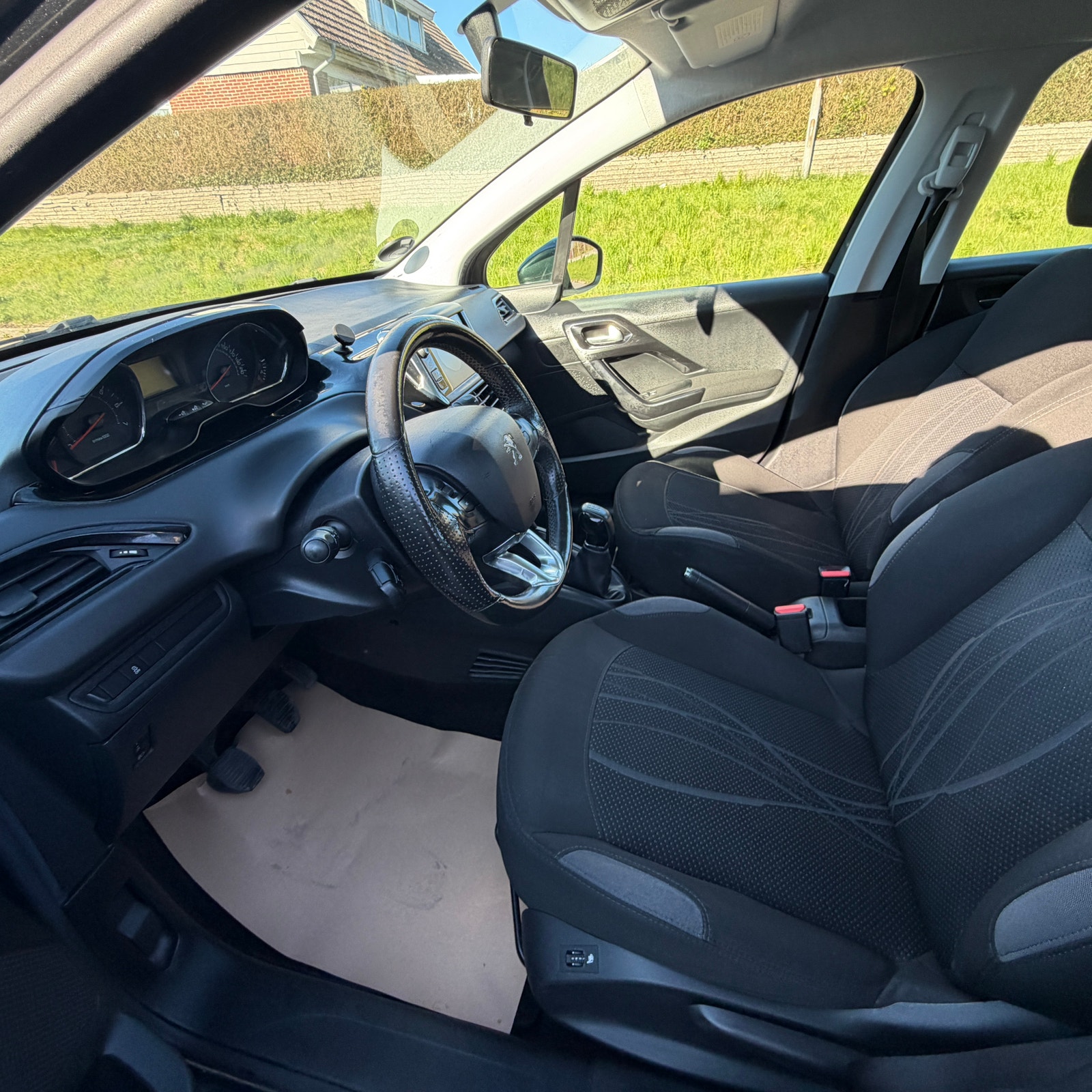 Peugeot 208 – billede 9