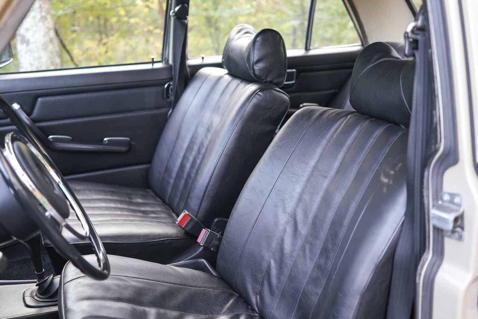 Mercedes 200/8 til salg hos Nabilli