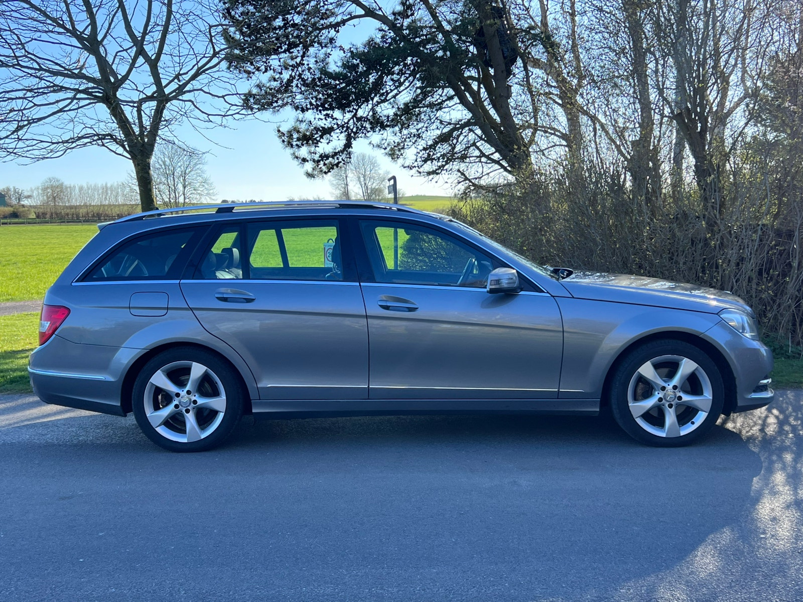 Mercedes C200 til salg hos Nabilli