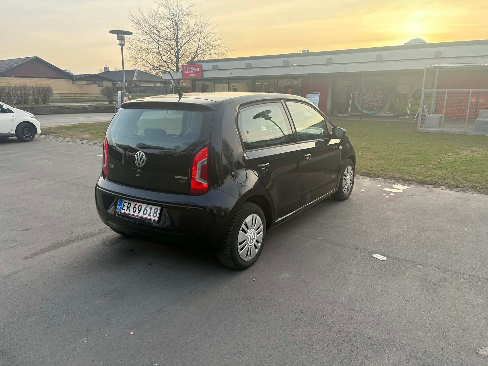 VW UP! til salg hos Nabilli