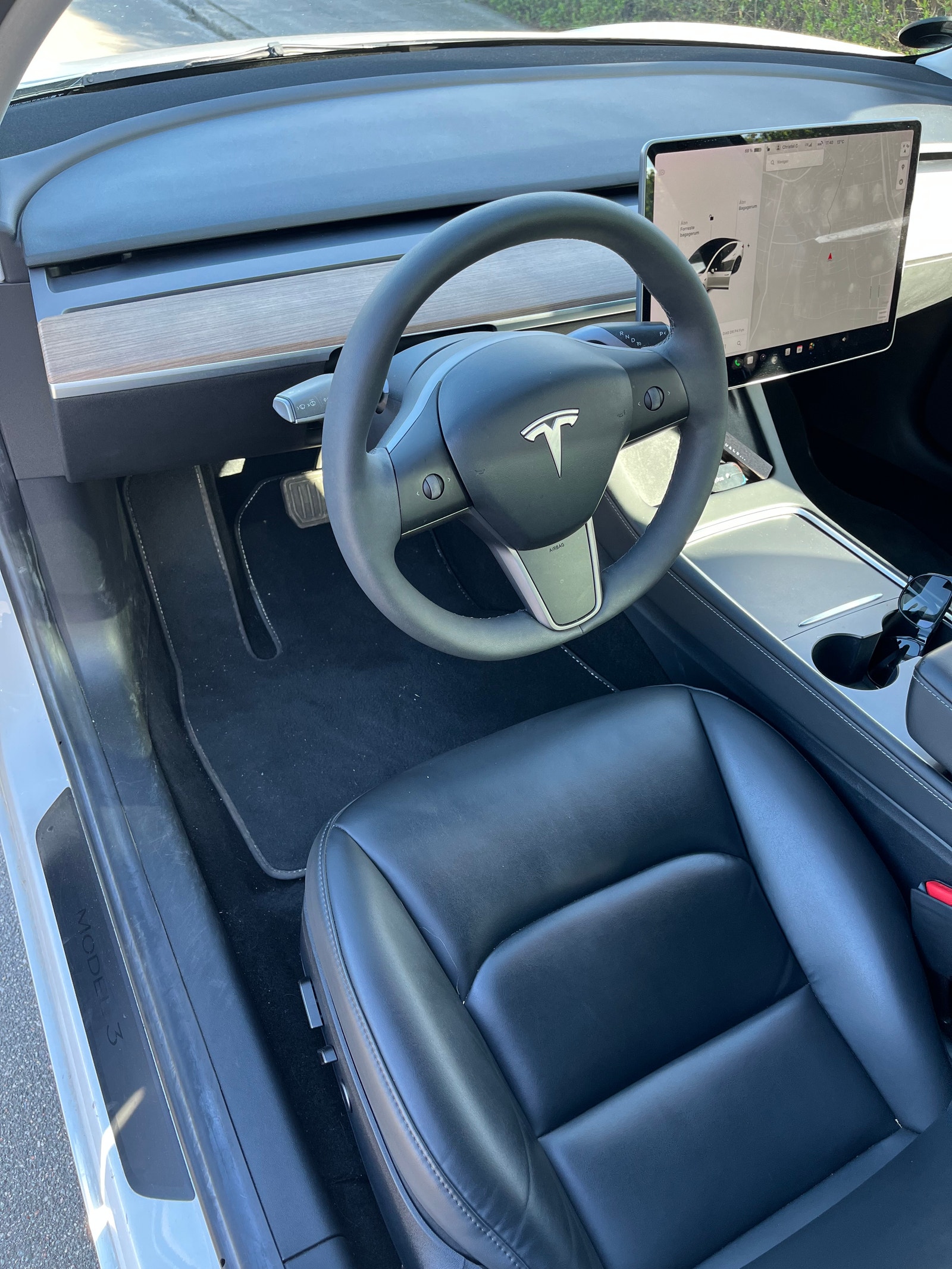 Tesla Model 3 til salg hos Nabilli