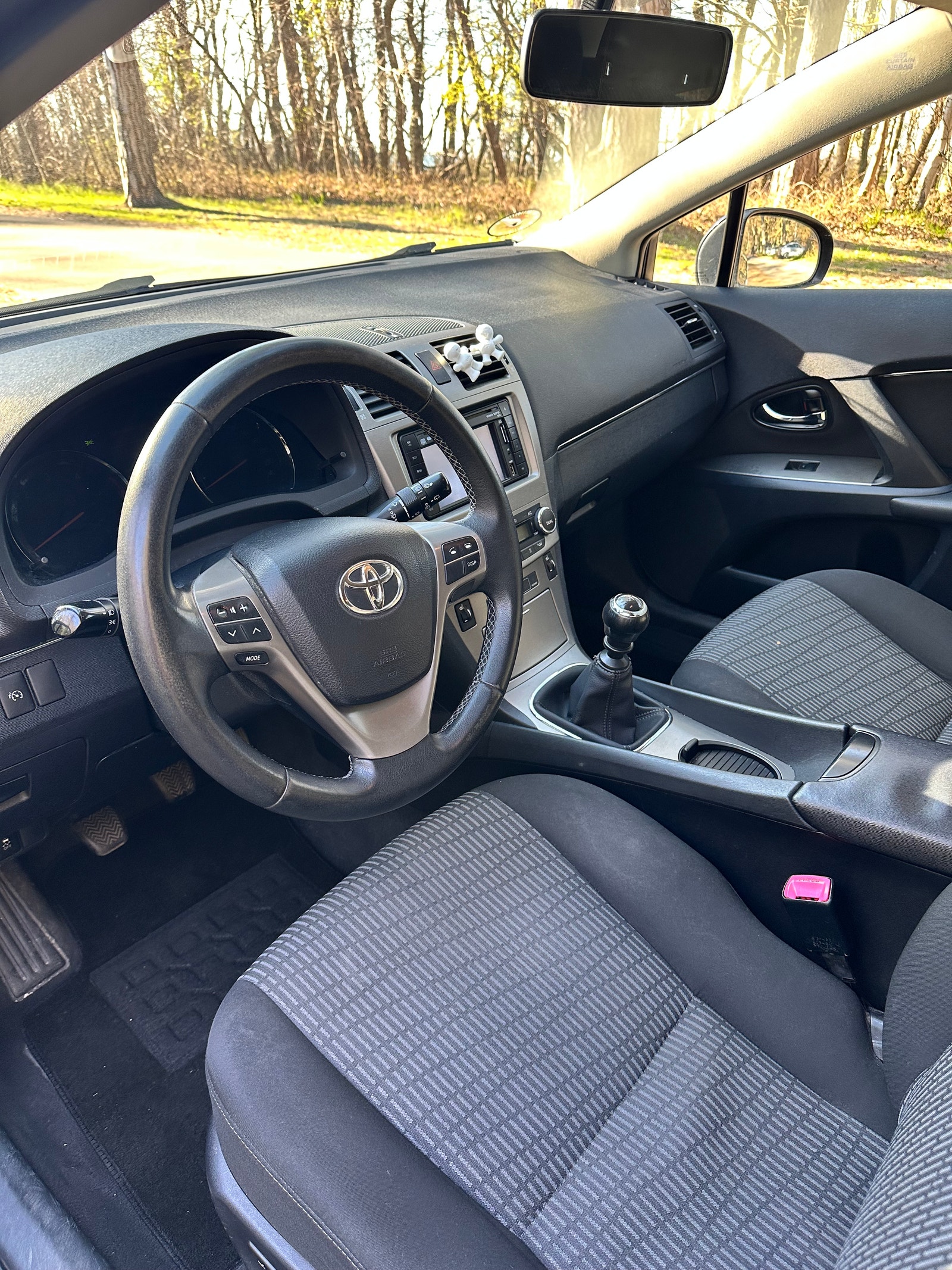 Toyota Avensis – billede 8