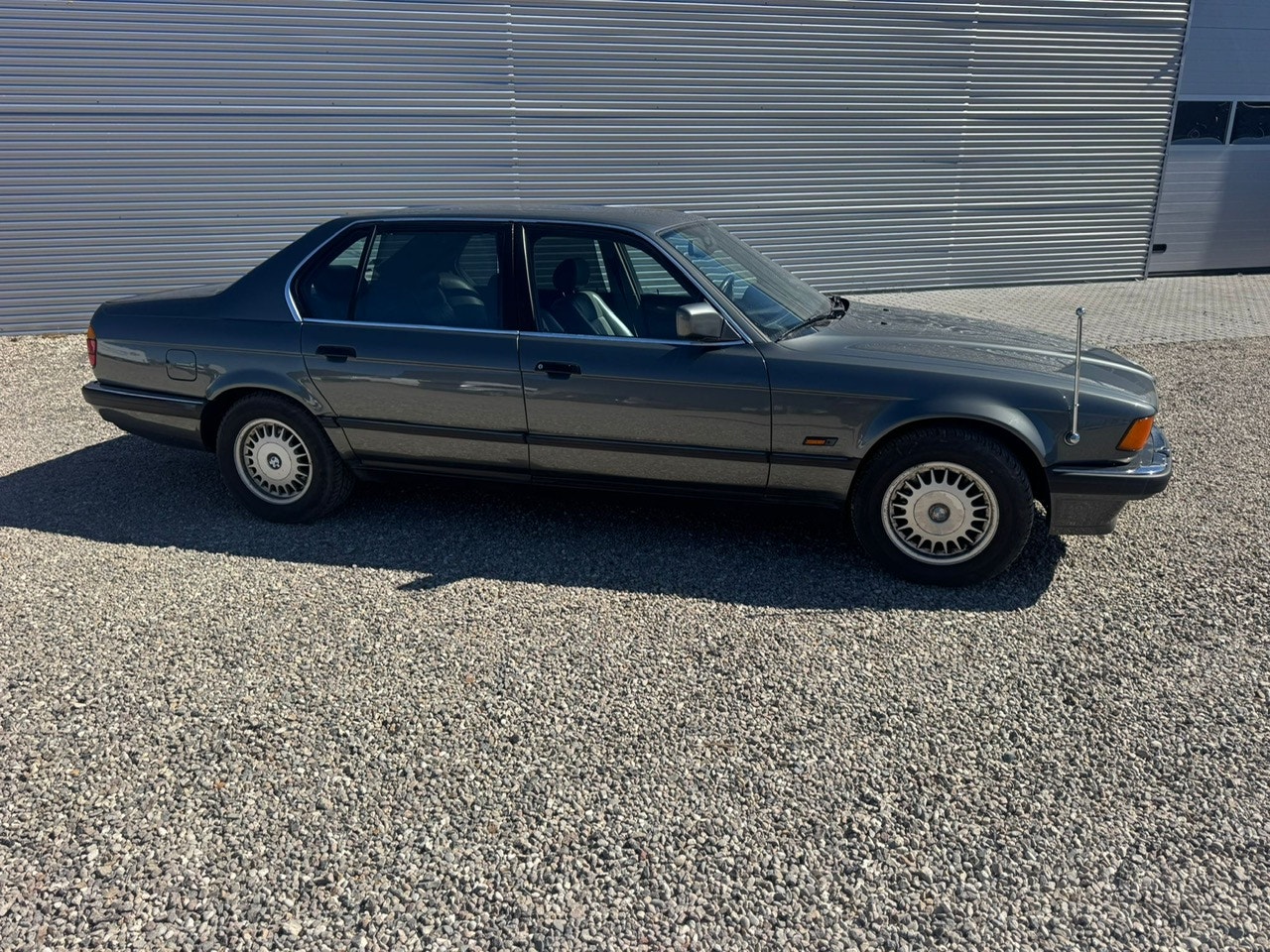 BMW 735iL til salg hos Nabilli