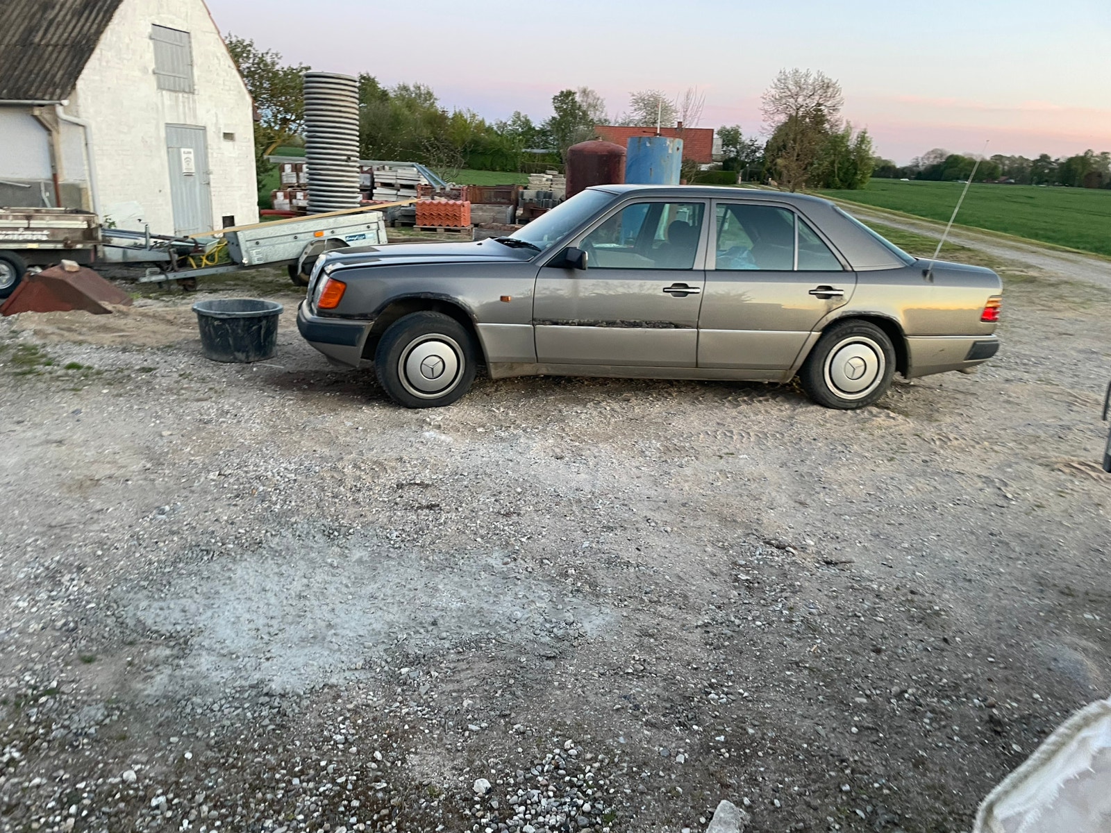 Mercedes E300 til salg hos Nabilli