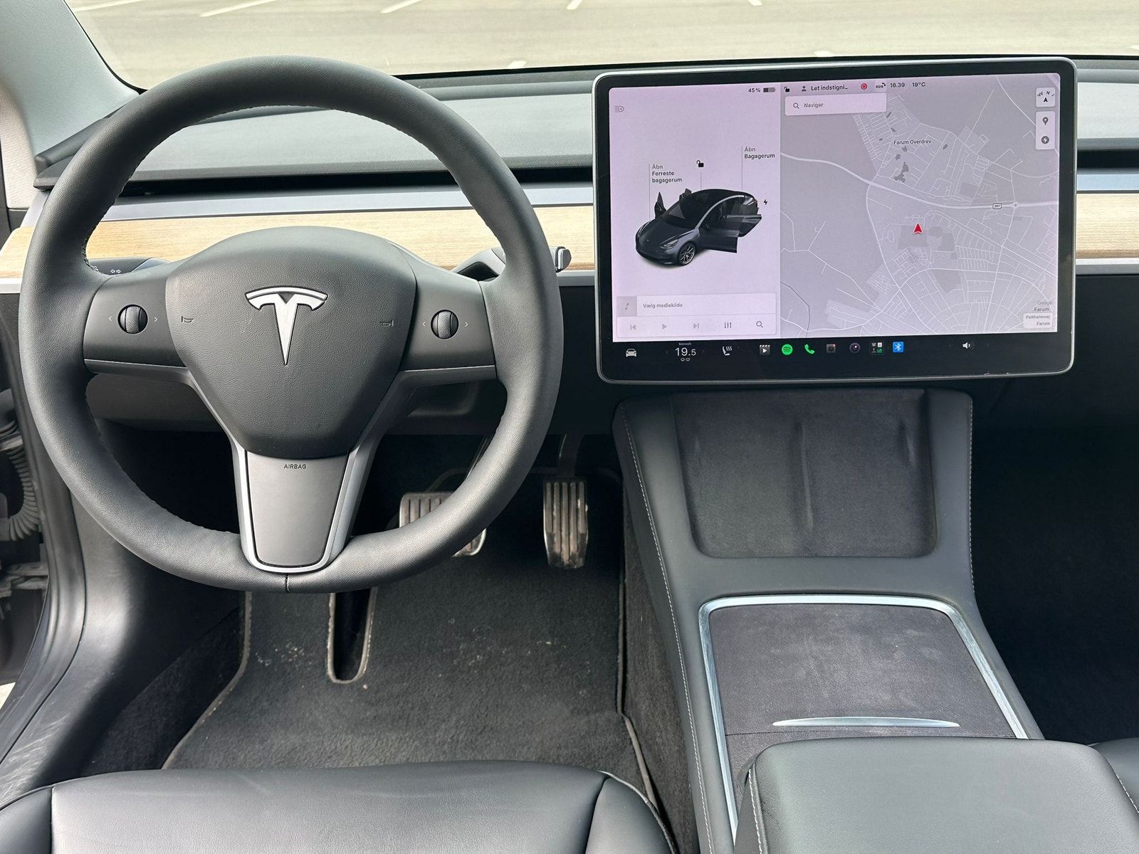 Tesla Model 3 til salg hos Nabilli