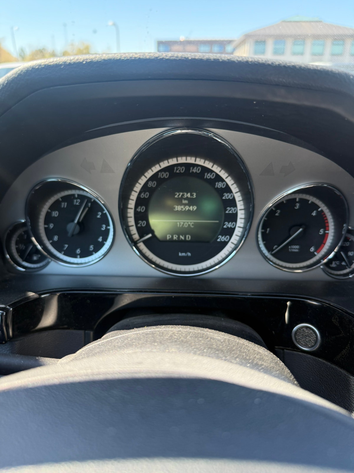 Mercedes E200 til salg hos Nabilli
