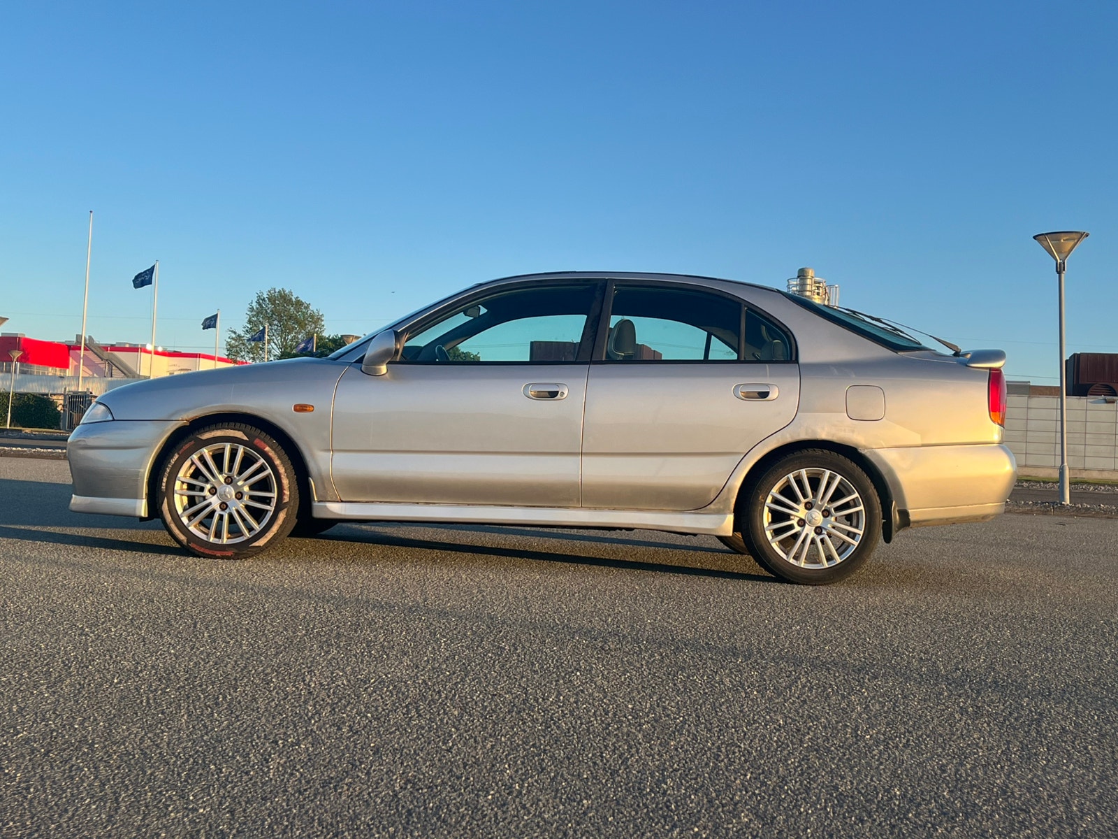 Mitsubishi Carisma til salg hos Nabilli