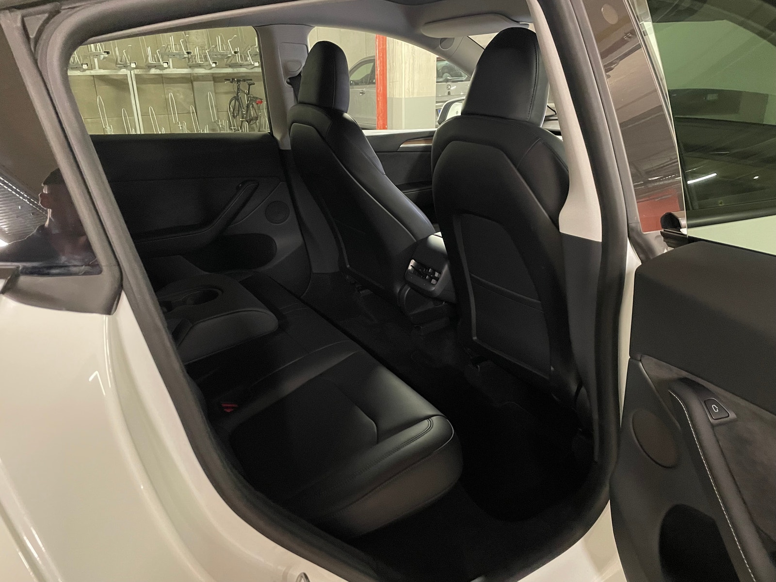 Tesla Model Y til salg hos Nabilli