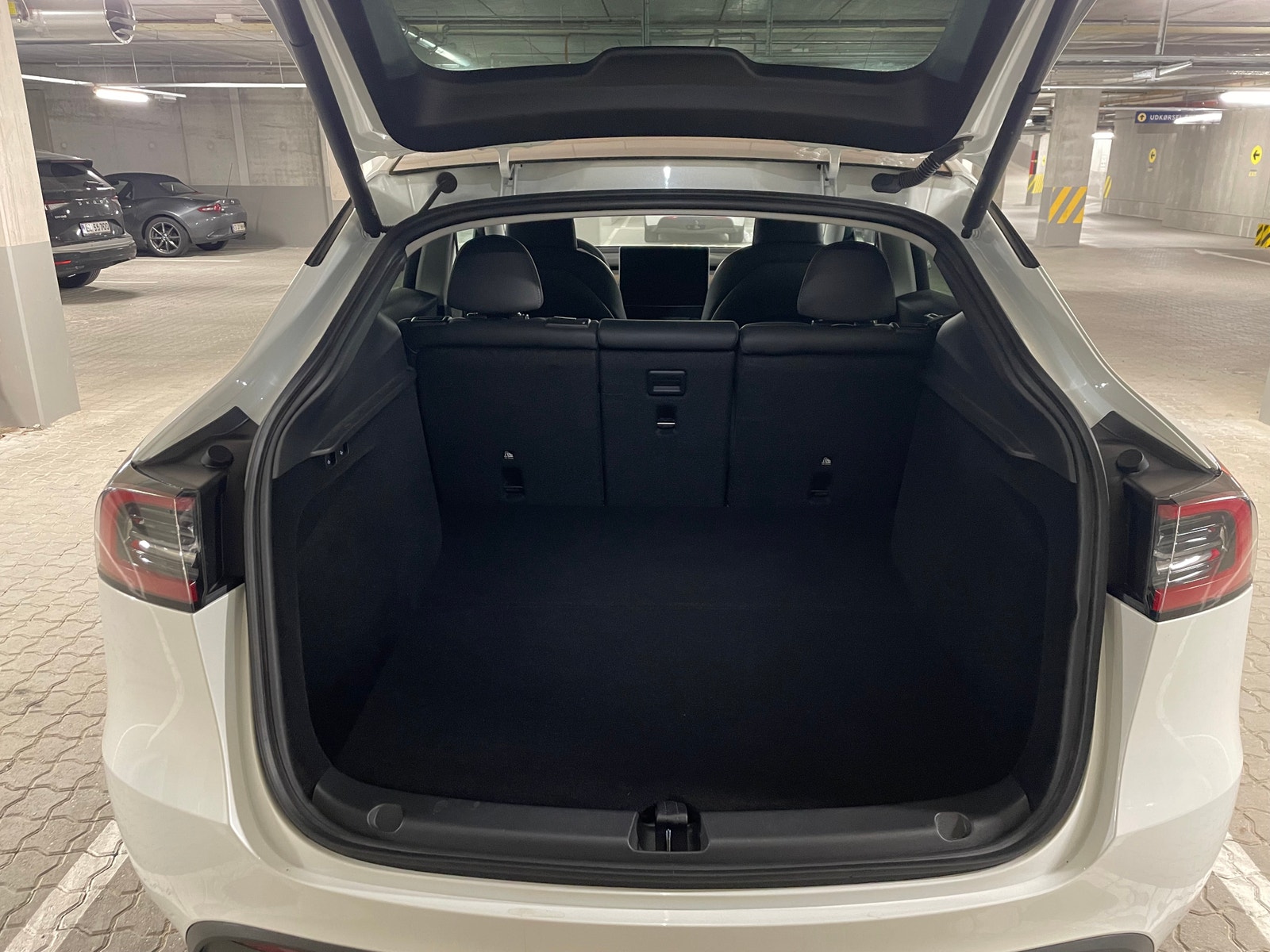 Tesla Model Y til salg hos Nabilli