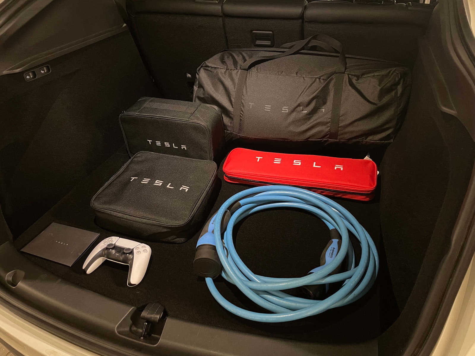 Tesla Model Y til salg hos Nabilli