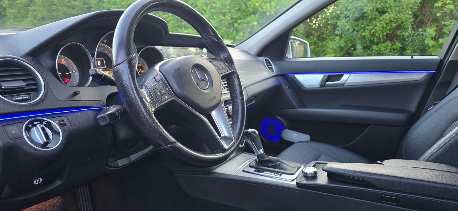 Mercedes C180 til salg hos Nabilli