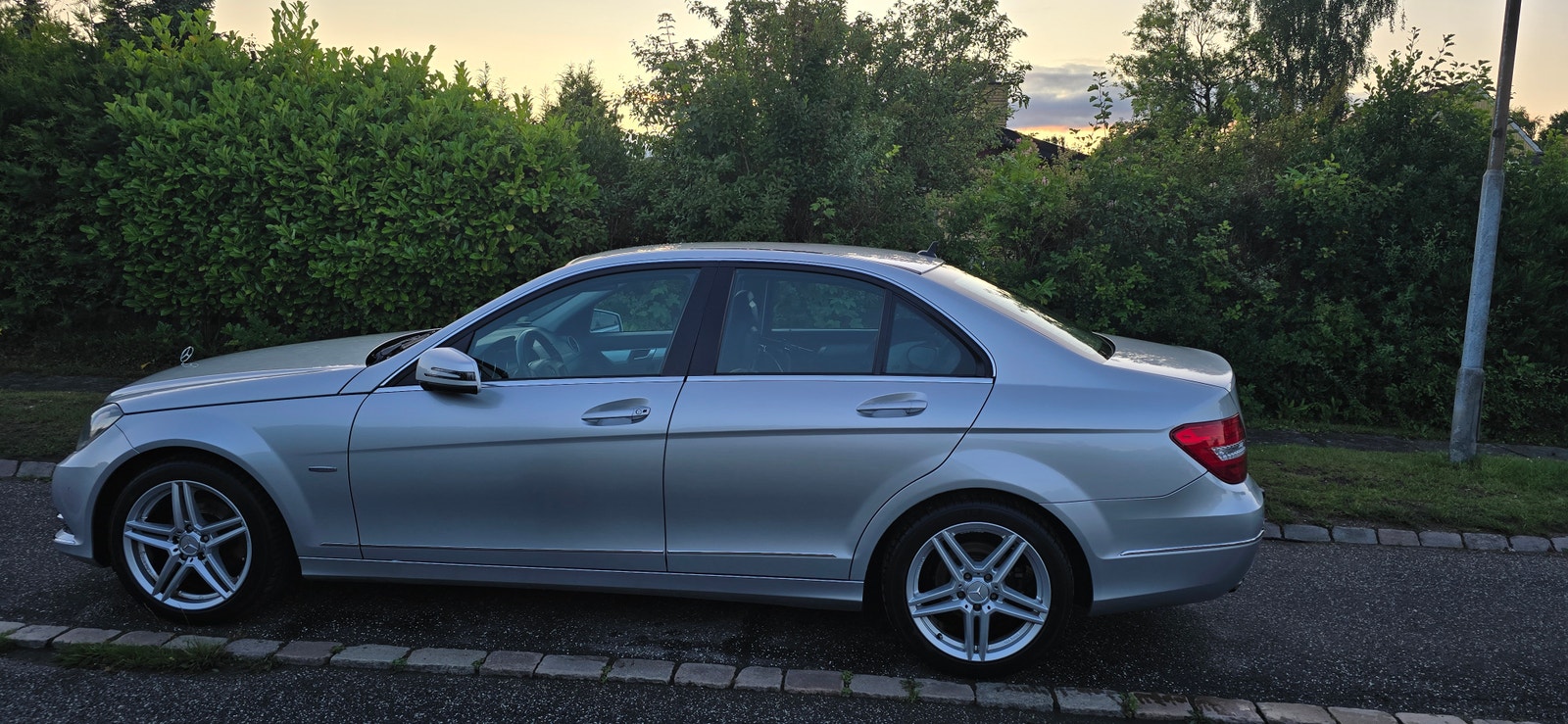 Mercedes C180 til salg hos Nabilli