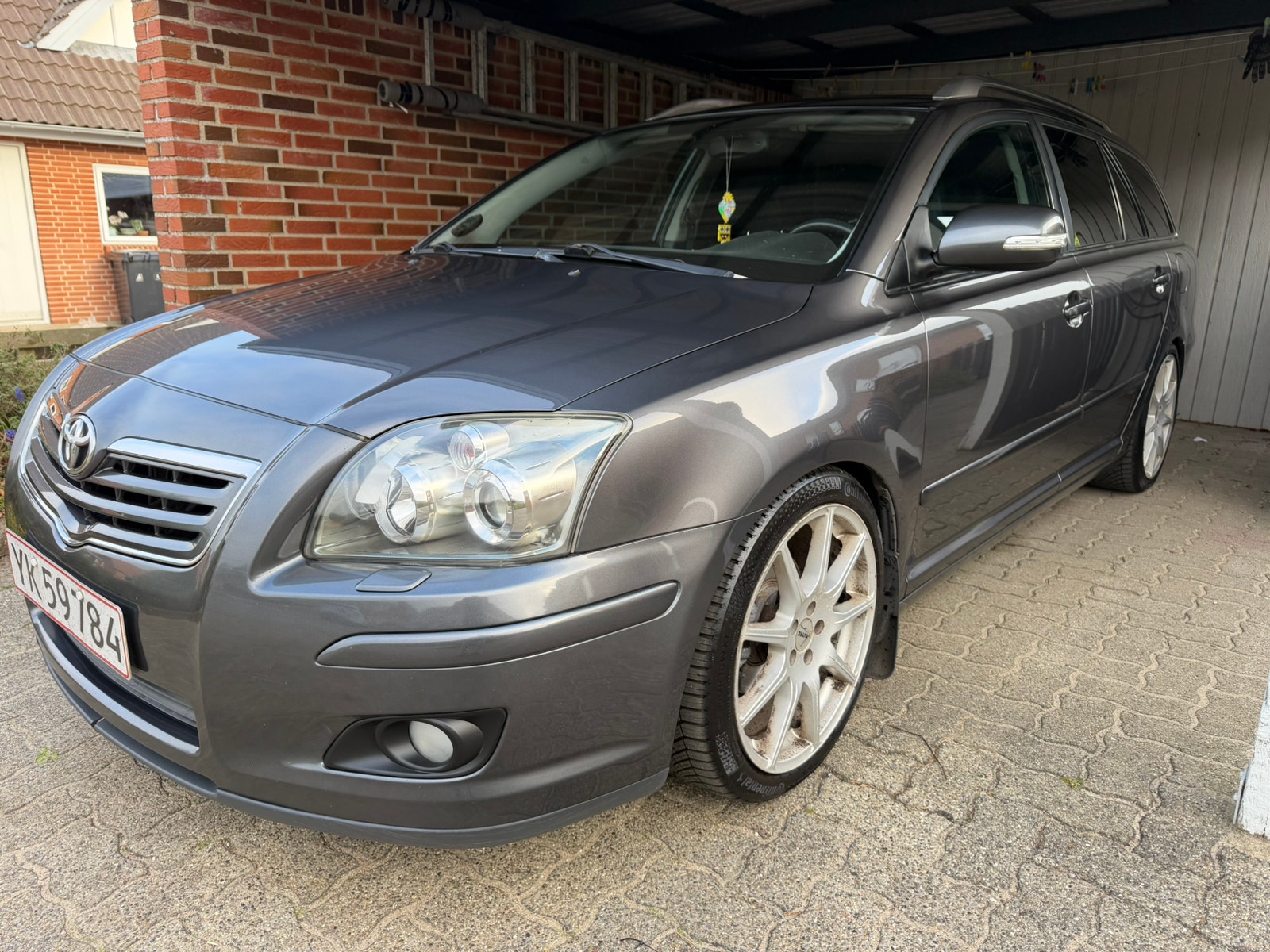 Toyota Avensis til salg hos Nabilli