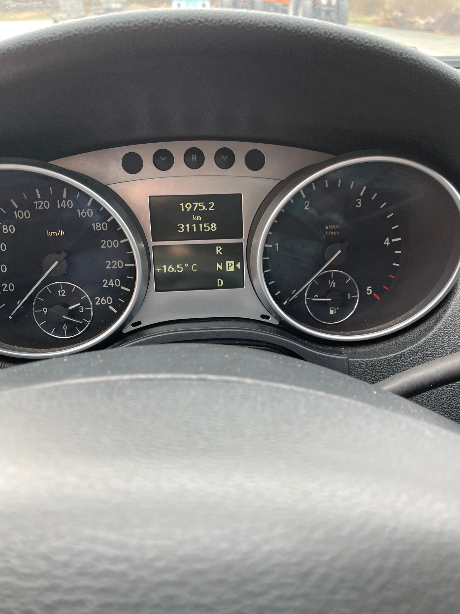 Mercedes ML320 til salg hos Nabilli