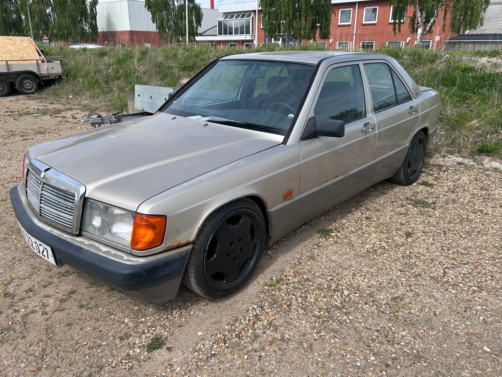 Mercedes 190 E til salg hos Nabilli