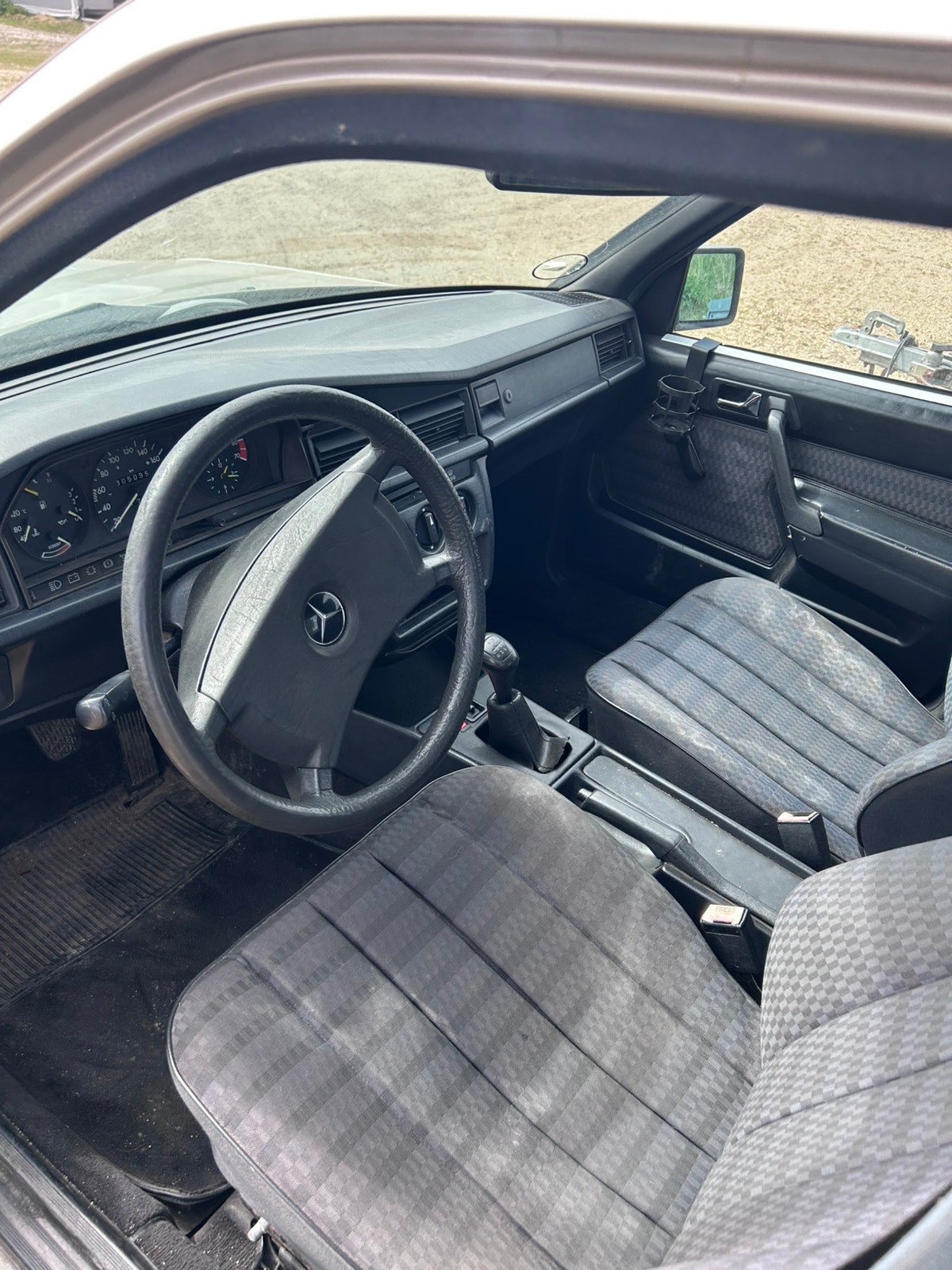 Mercedes 190 E til salg hos Nabilli