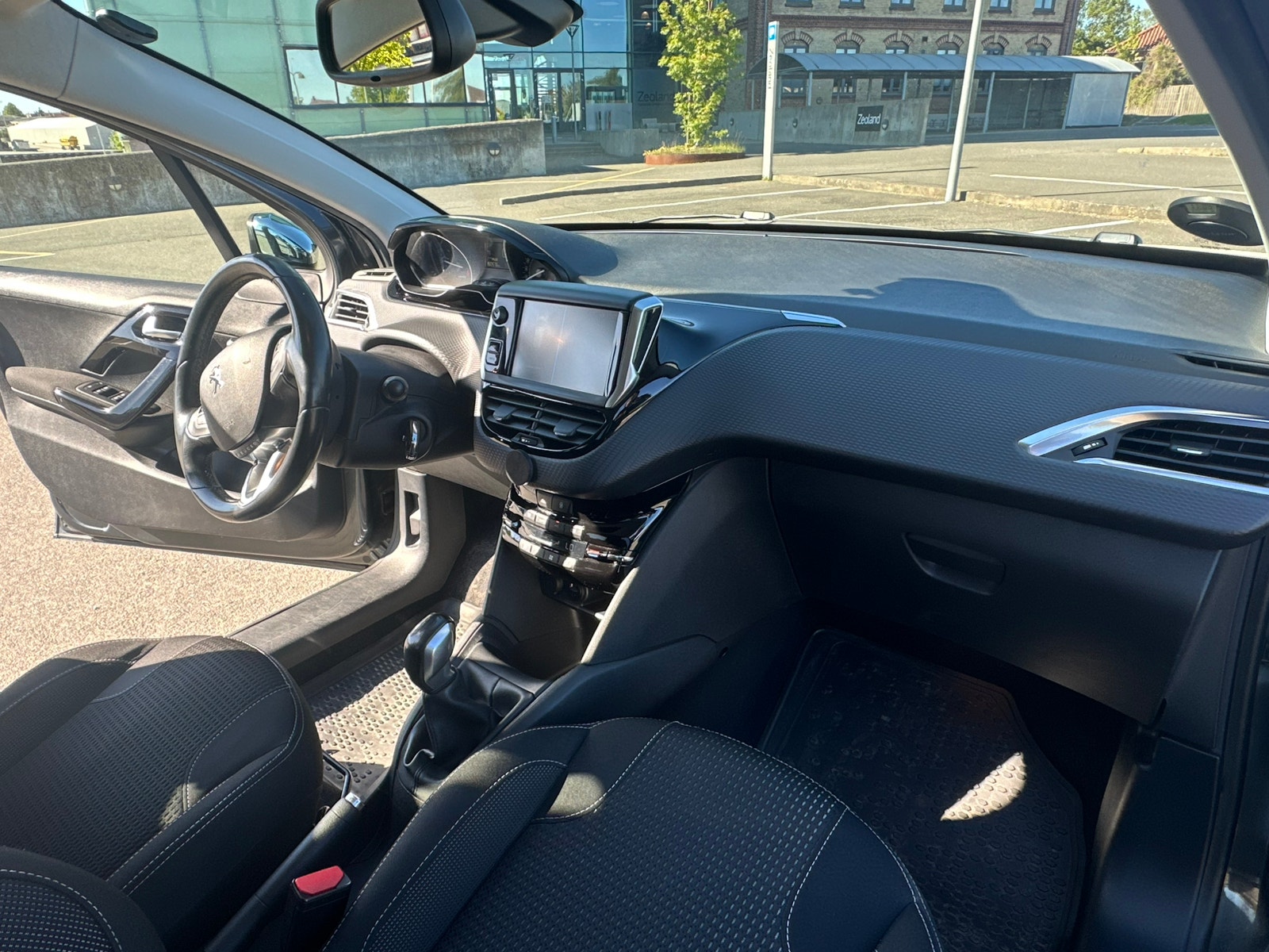 Peugeot 208 til salg hos Nabilli