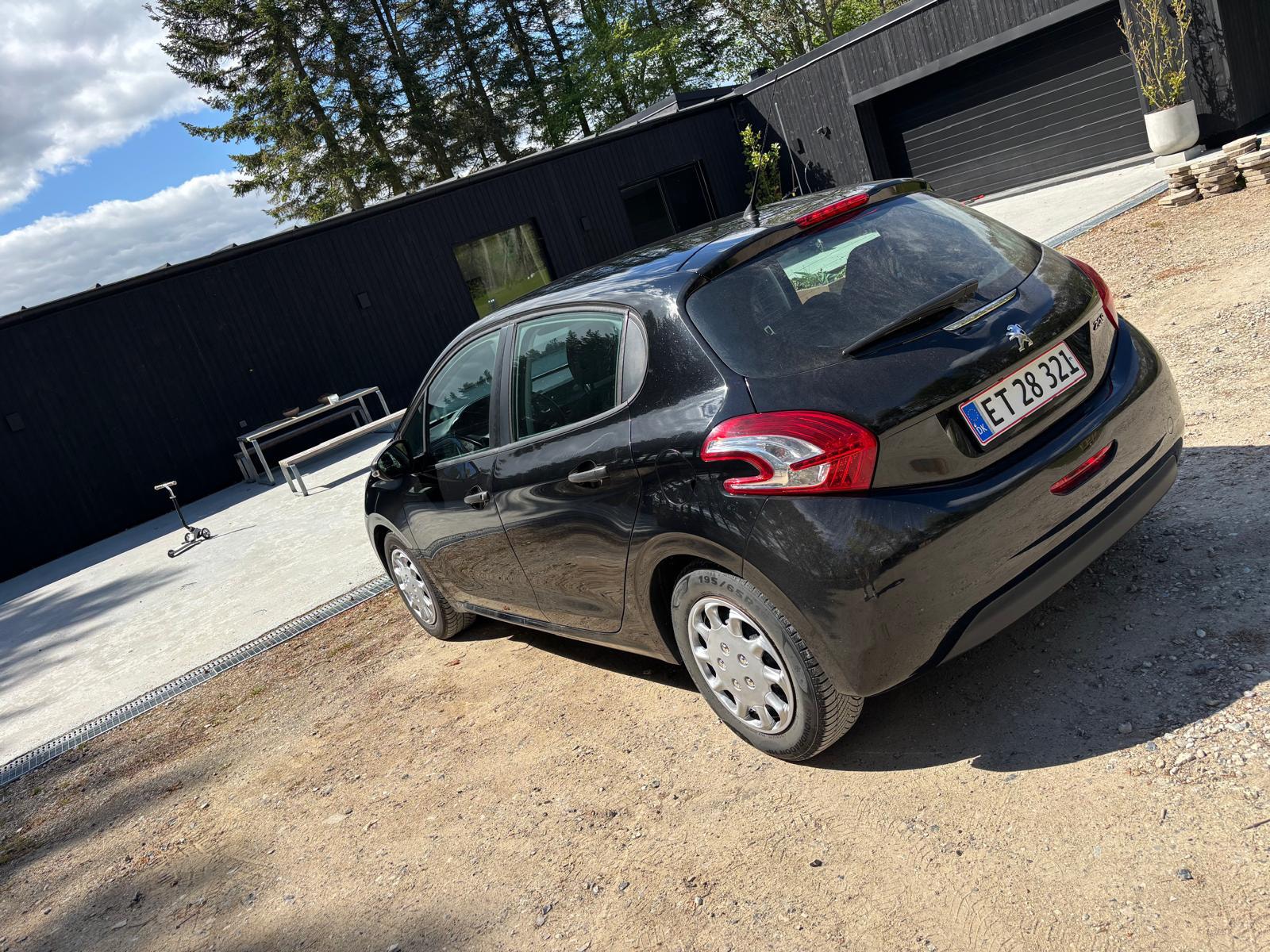 Peugeot 208 til salg hos Nabilli