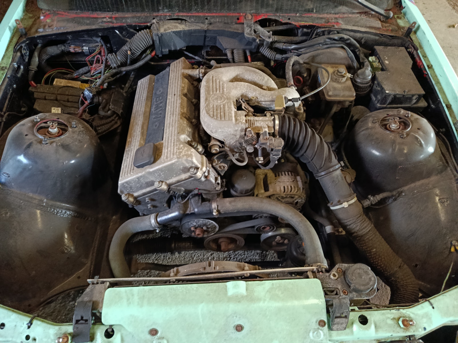 BMW 318iS til salg hos Nabilli
