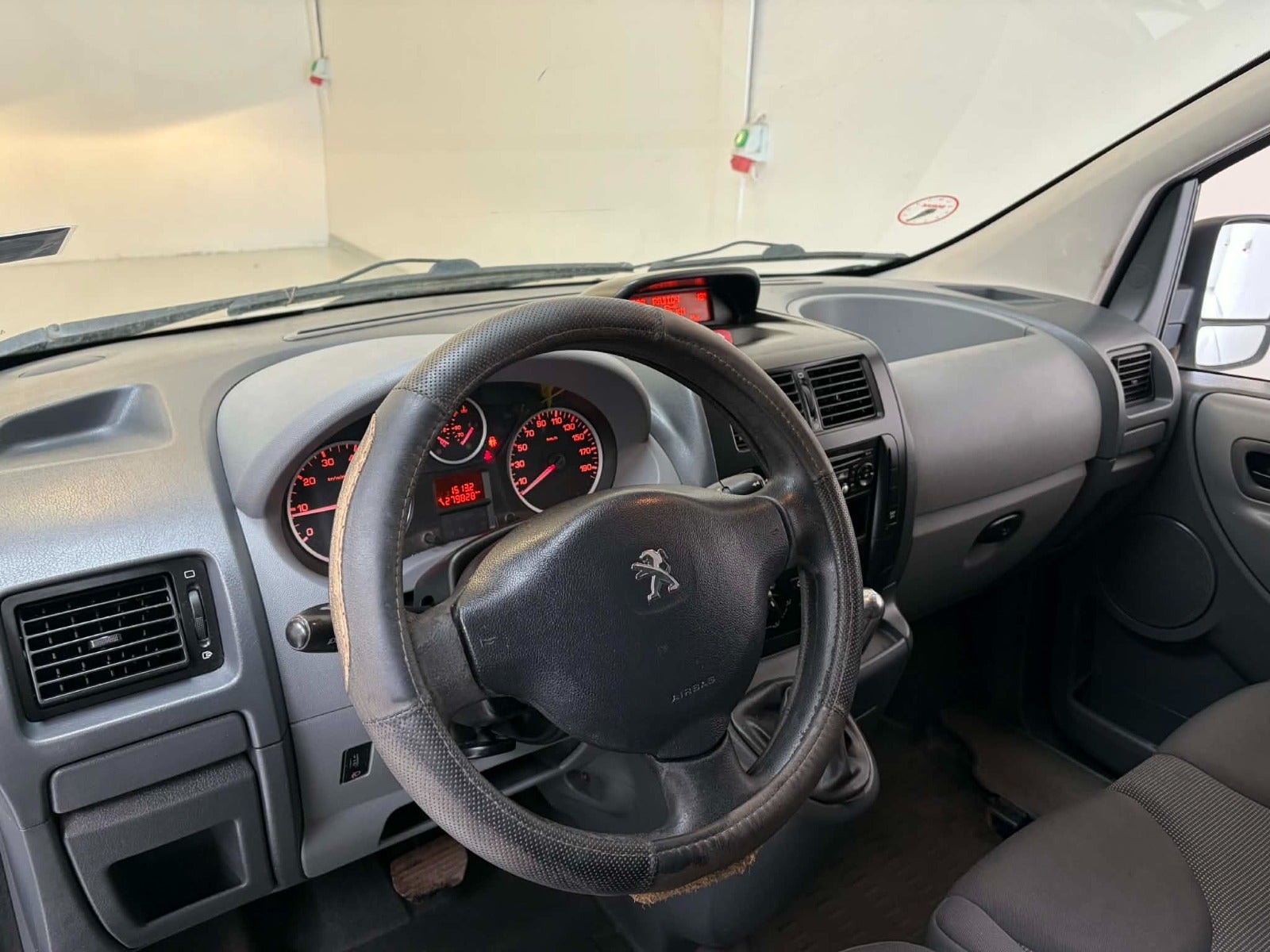 Peugeot Expert til salg hos Nabilli