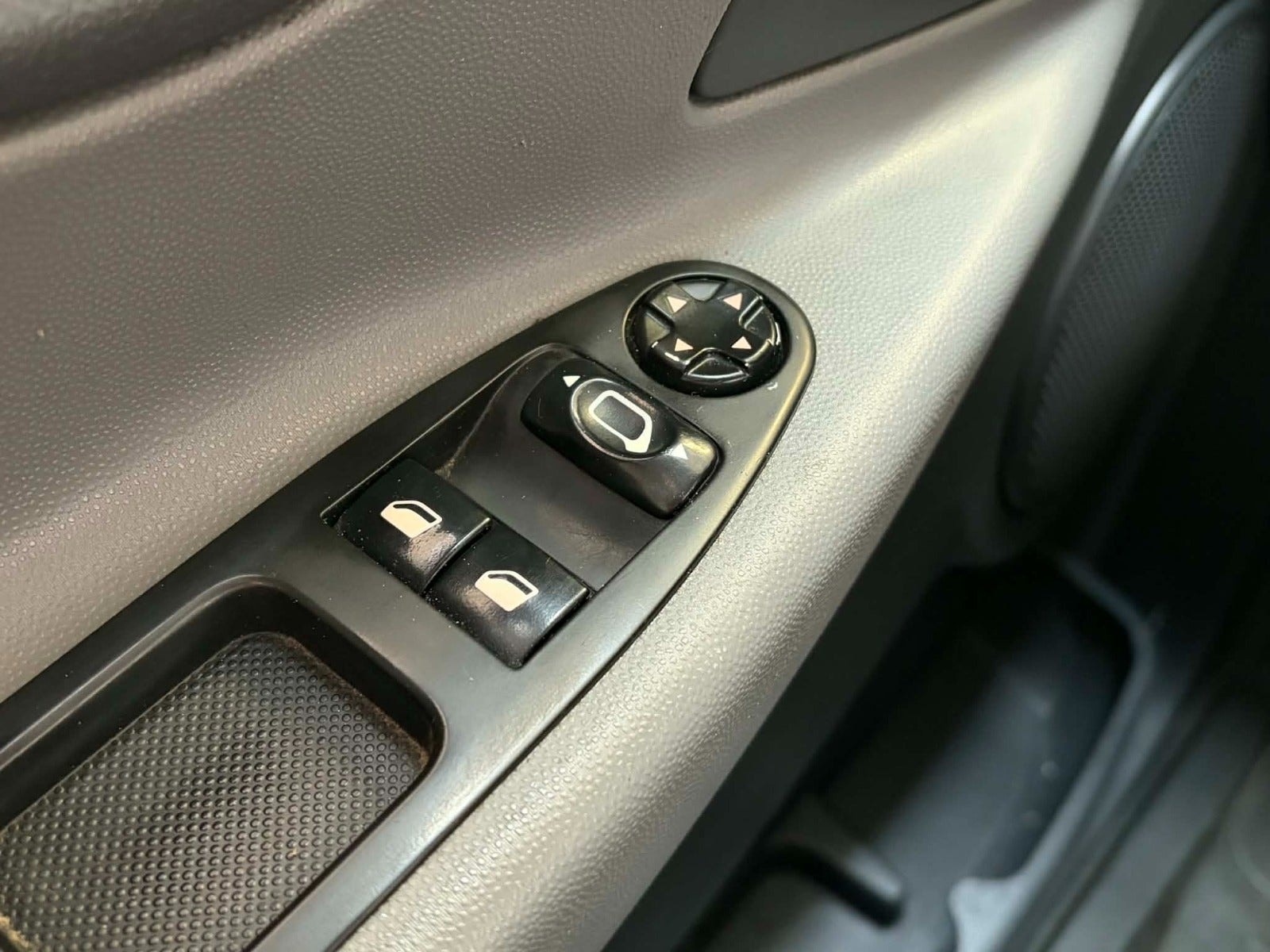 Peugeot Expert til salg hos Nabilli
