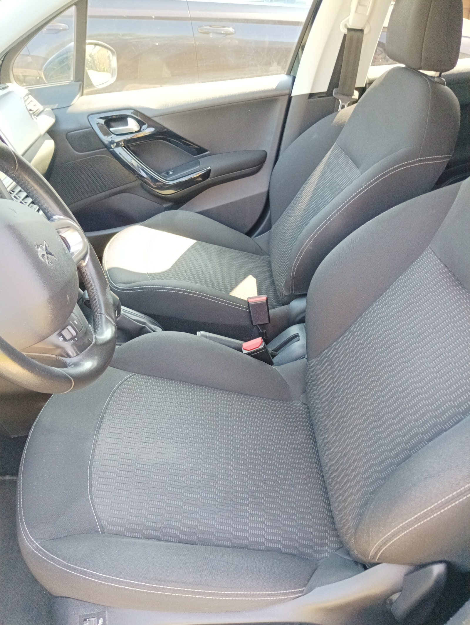 Peugeot 208 til salg hos Nabilli