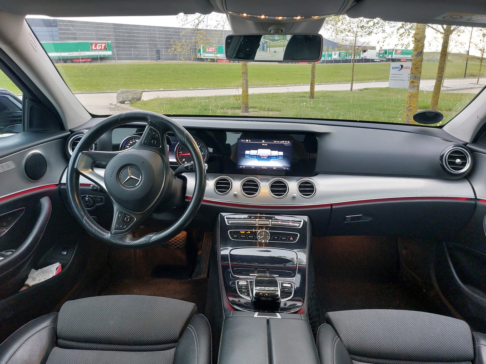 Mercedes E220 d til salg hos Nabilli