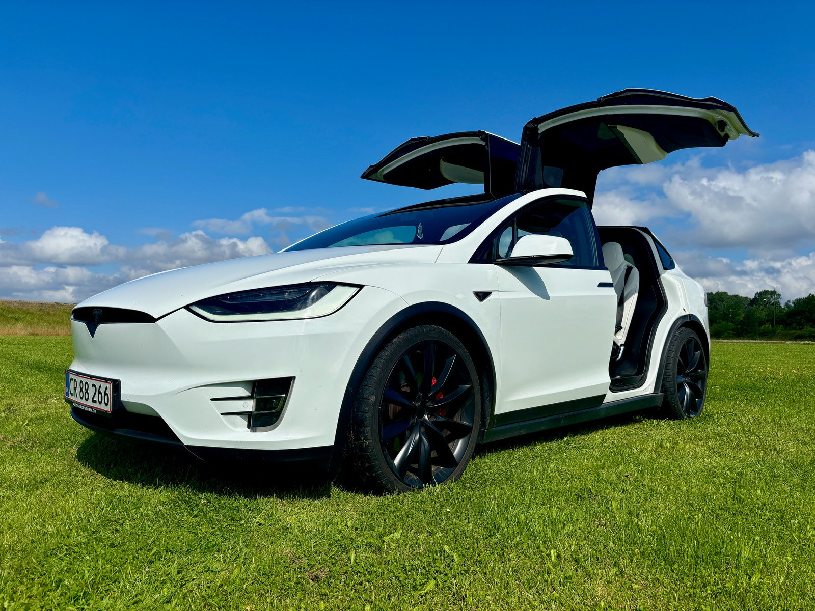 Tesla Model X til salg hos Nabilli