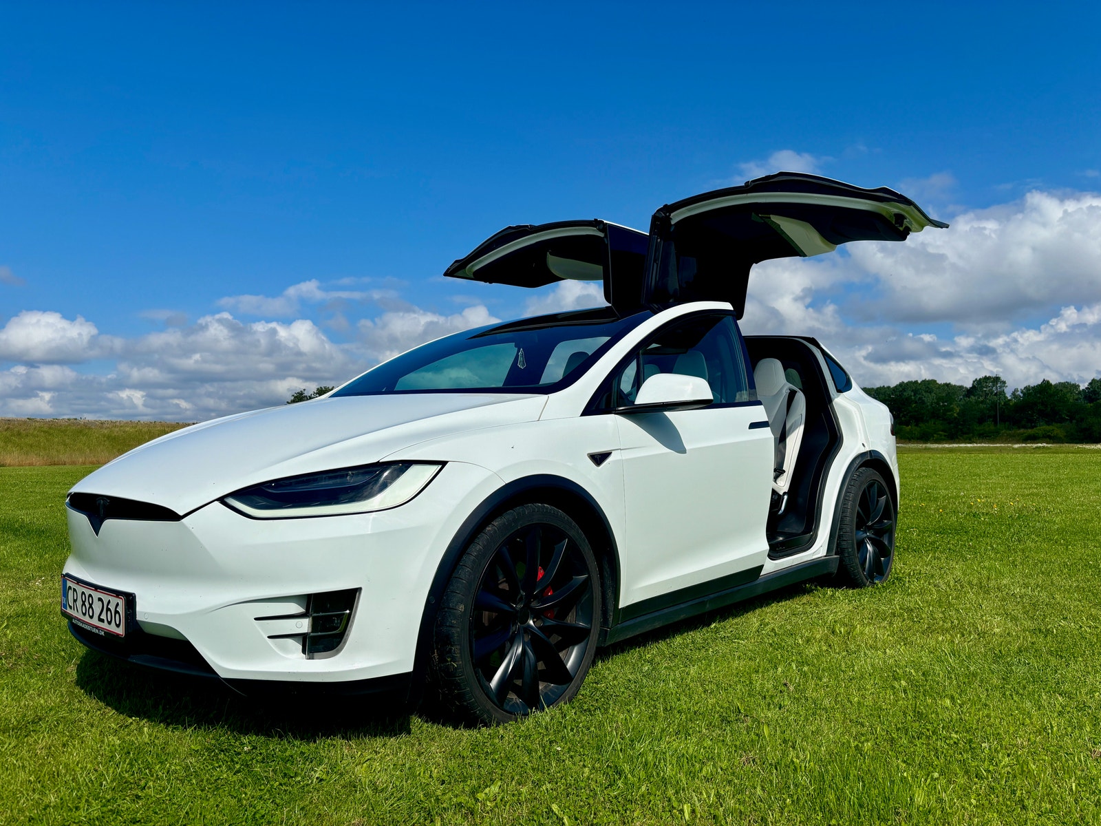 Tesla Model X til salg hos Nabilli