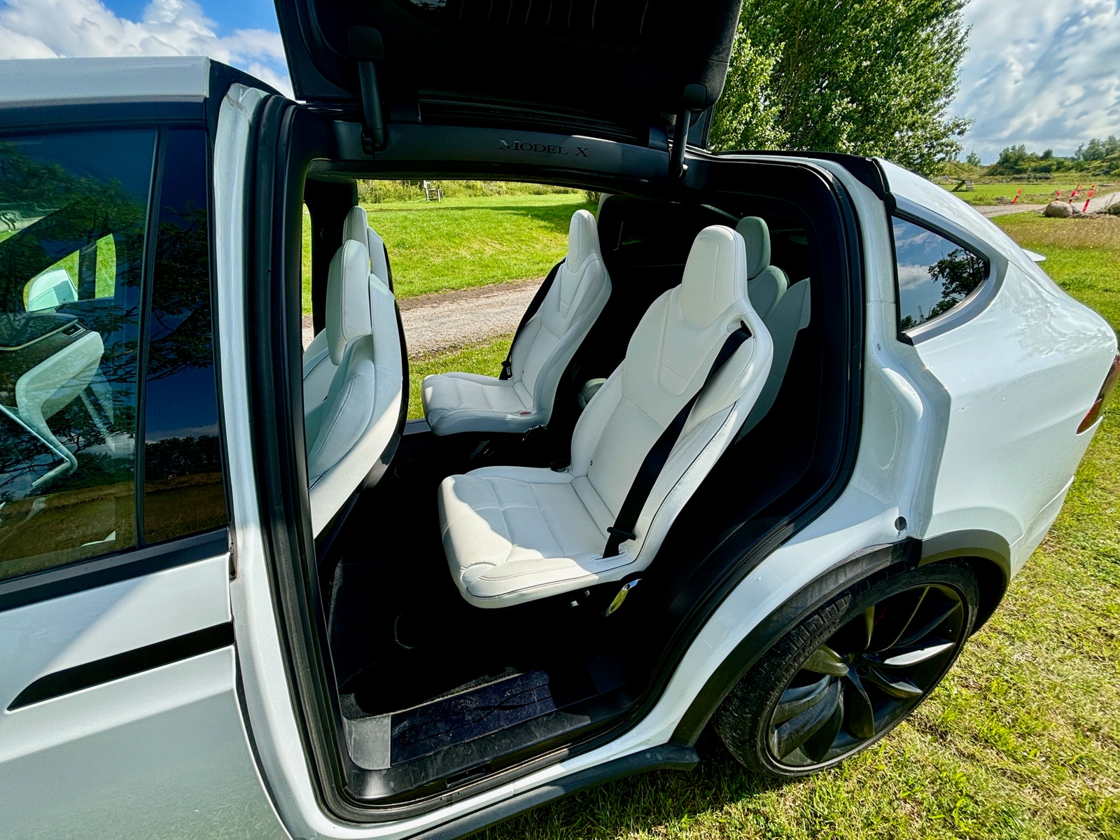 Tesla Model X til salg hos Nabilli