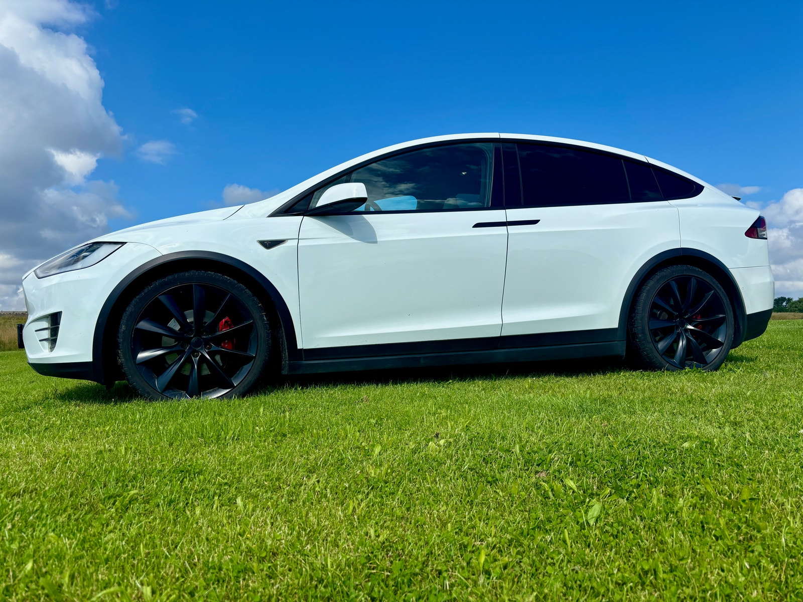 Tesla Model X til salg hos Nabilli