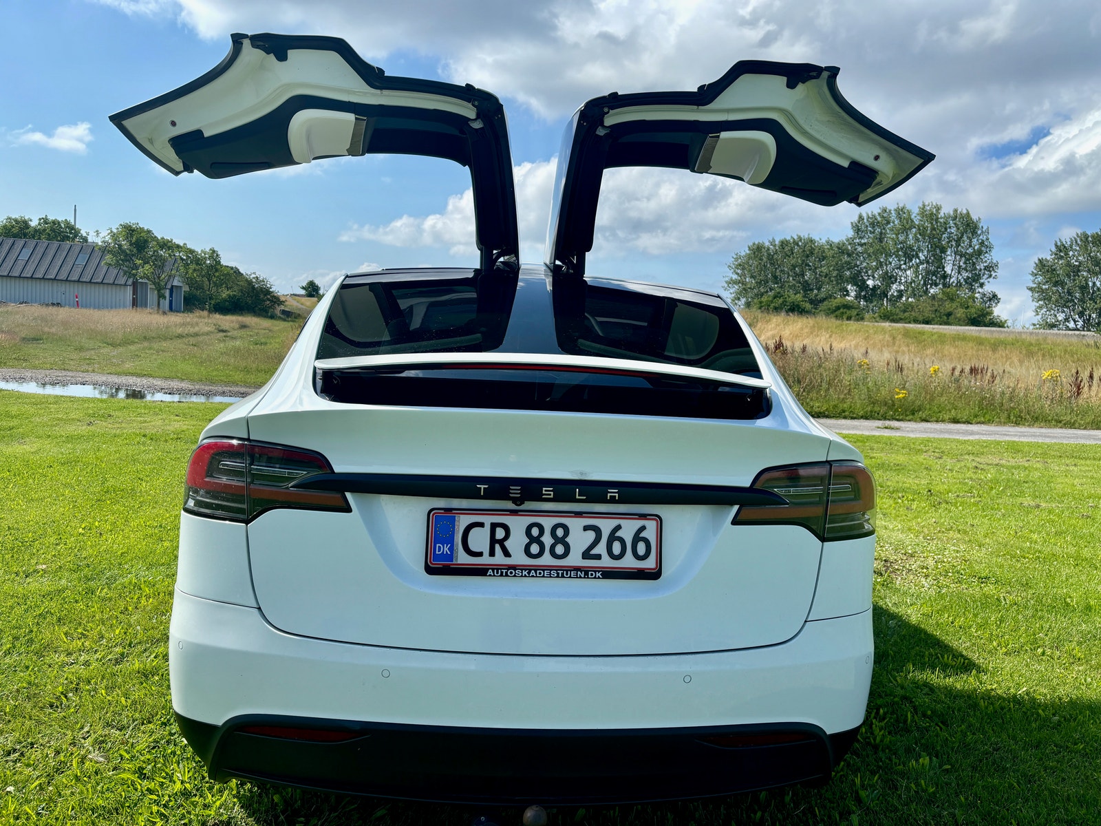 Tesla Model X til salg hos Nabilli