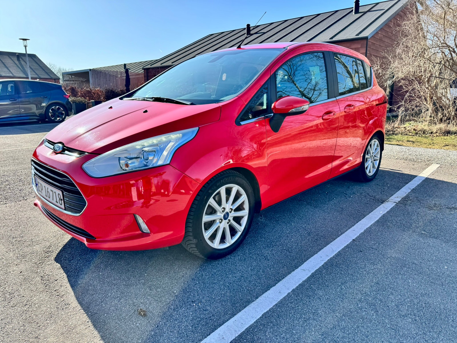 Ford B-MAX til salg hos Nabilli