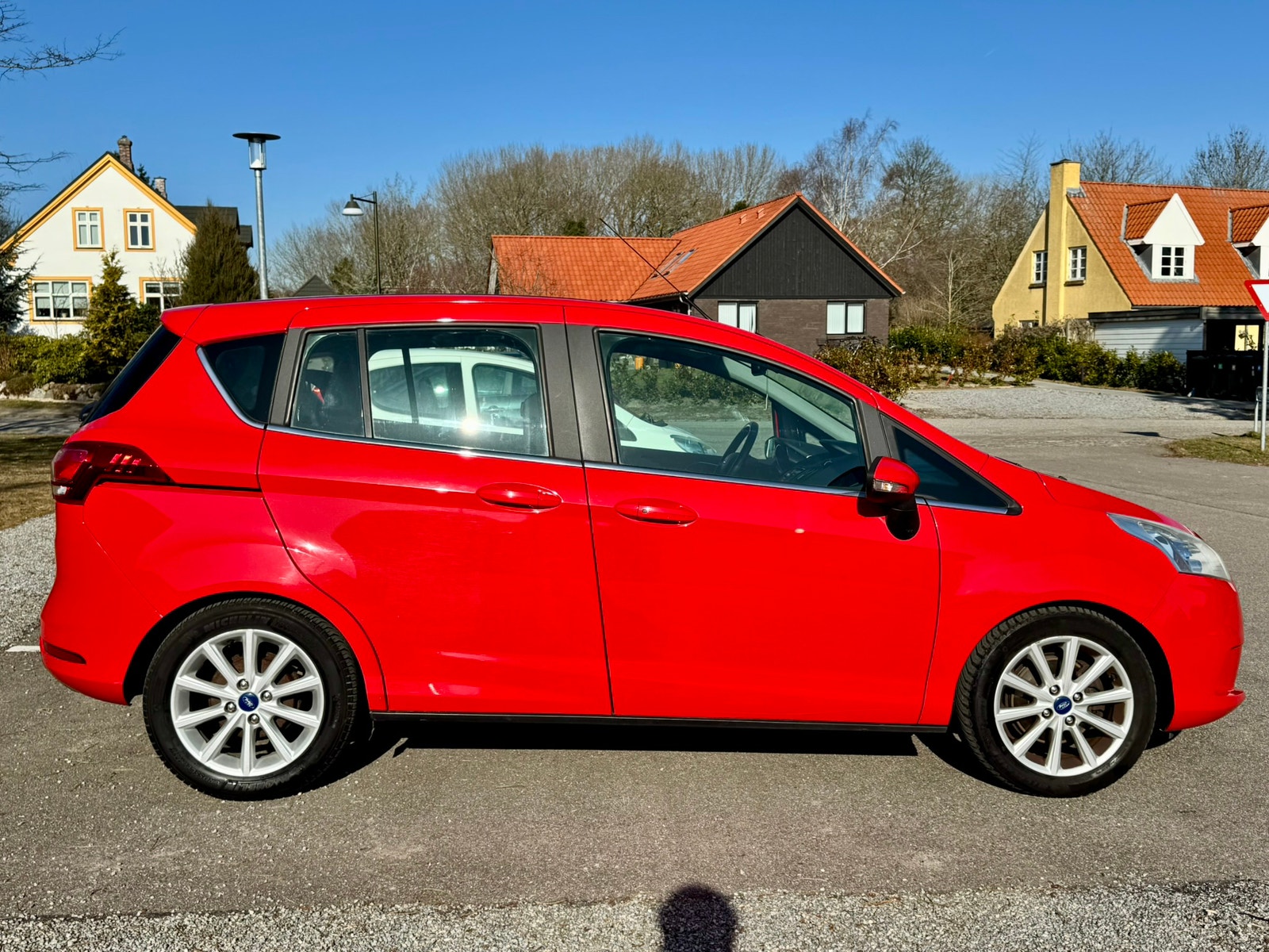 Ford B-MAX til salg hos Nabilli