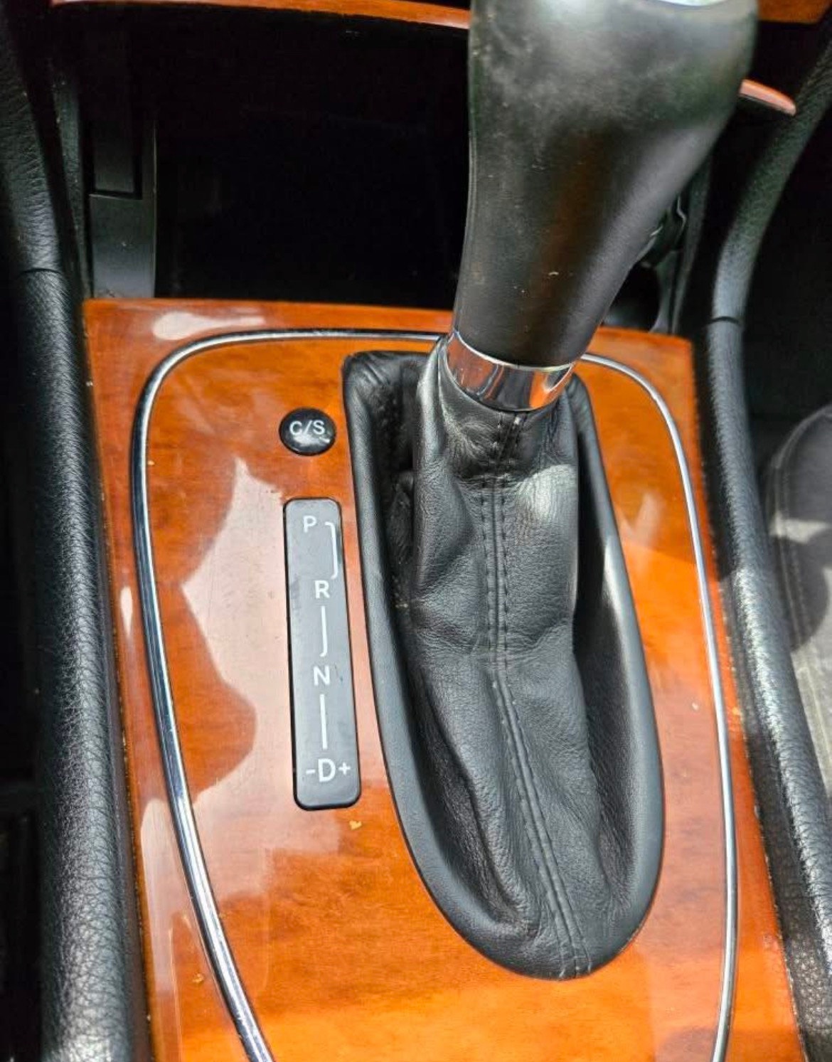 Mercedes E220 til salg hos Nabilli
