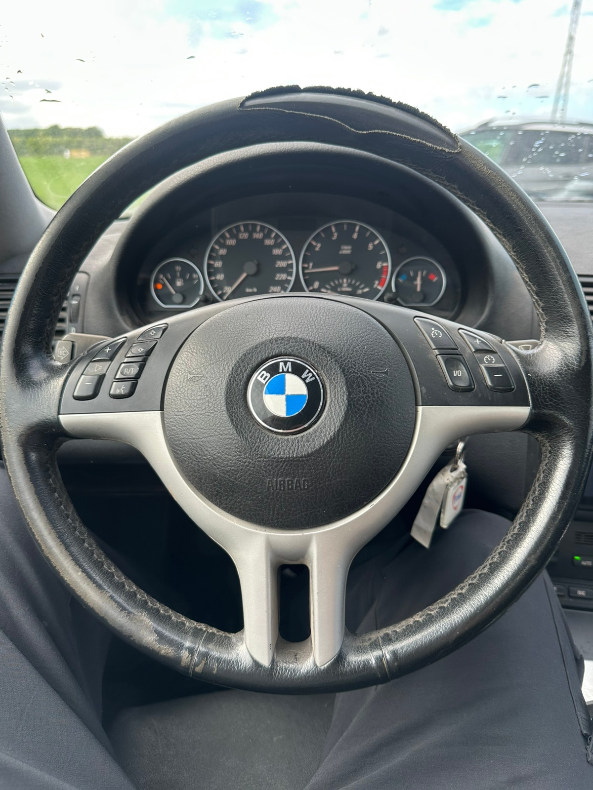 BMW 320i til salg hos Nabilli